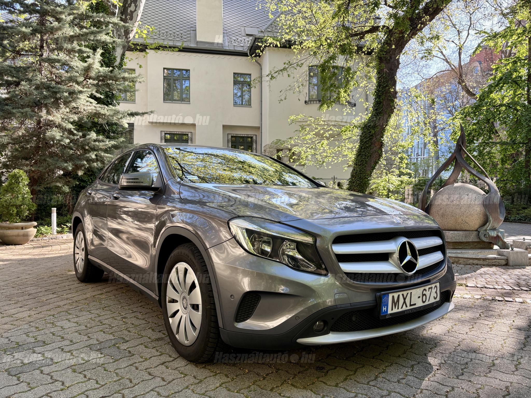 MERCEDES-BENZ GLA 200 2014 - 1