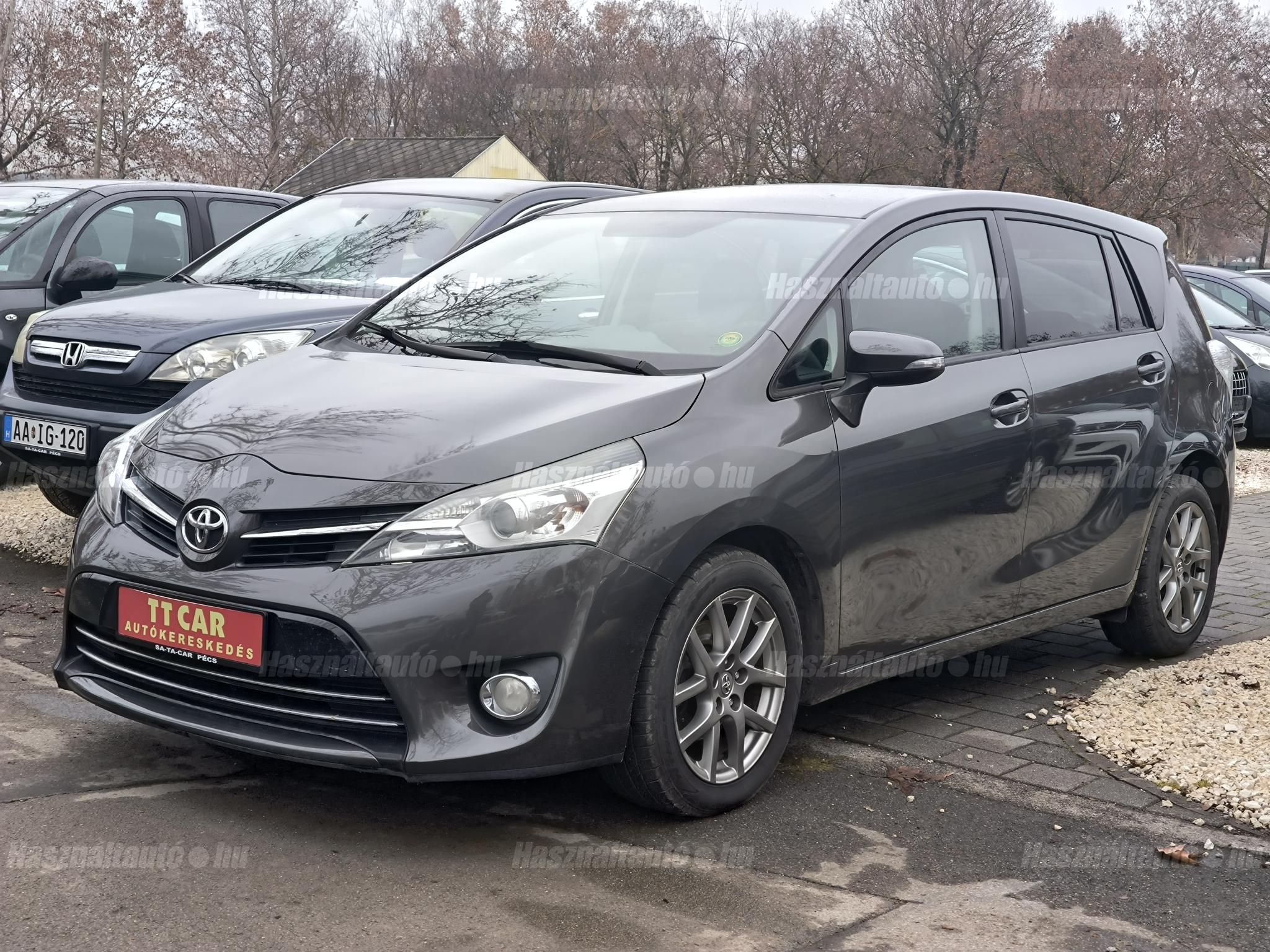 TOYOTA VERSO 2013/4 - 1
