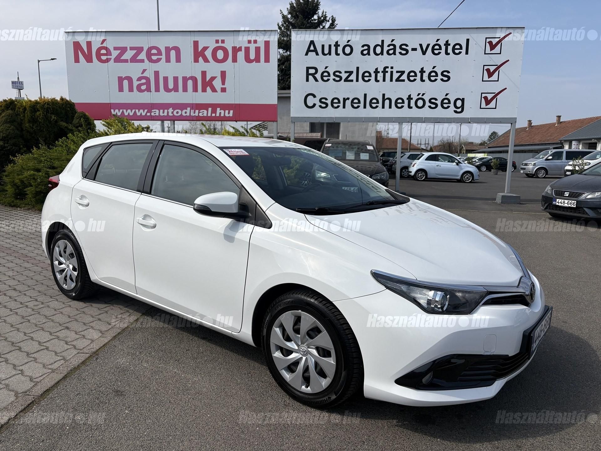 TOYOTA AURIS 2015/10 - 1
