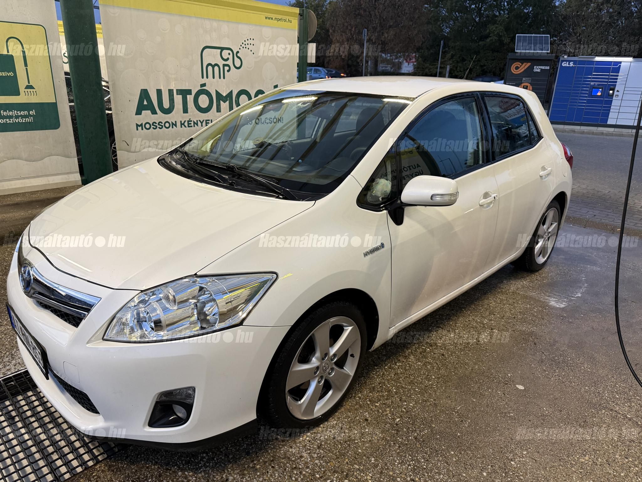 TOYOTA AURIS 2011/7 - 1