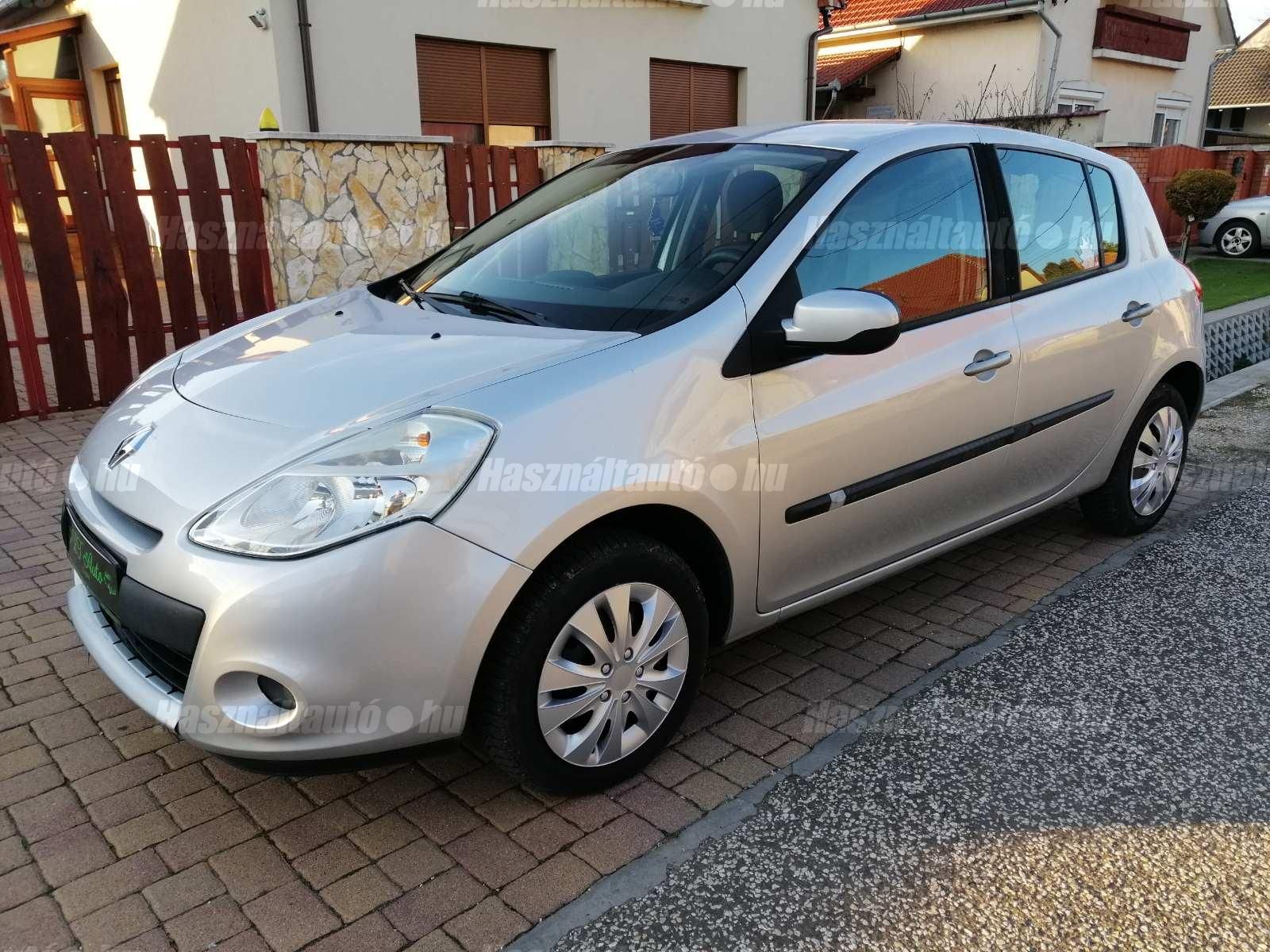 RENAULT CLIO 2010/5 - 1