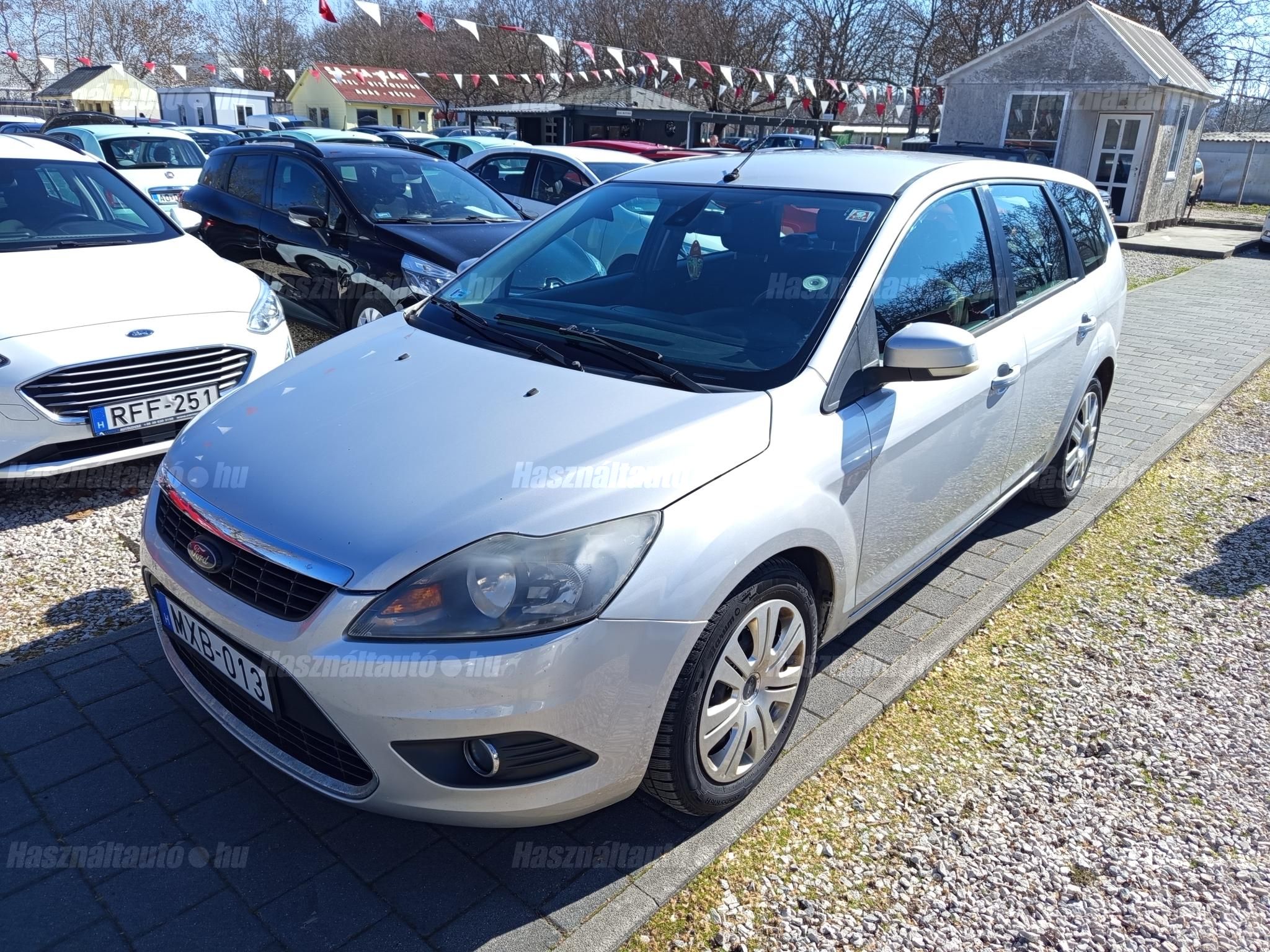 FORD FOCUS 2010/10 - 1