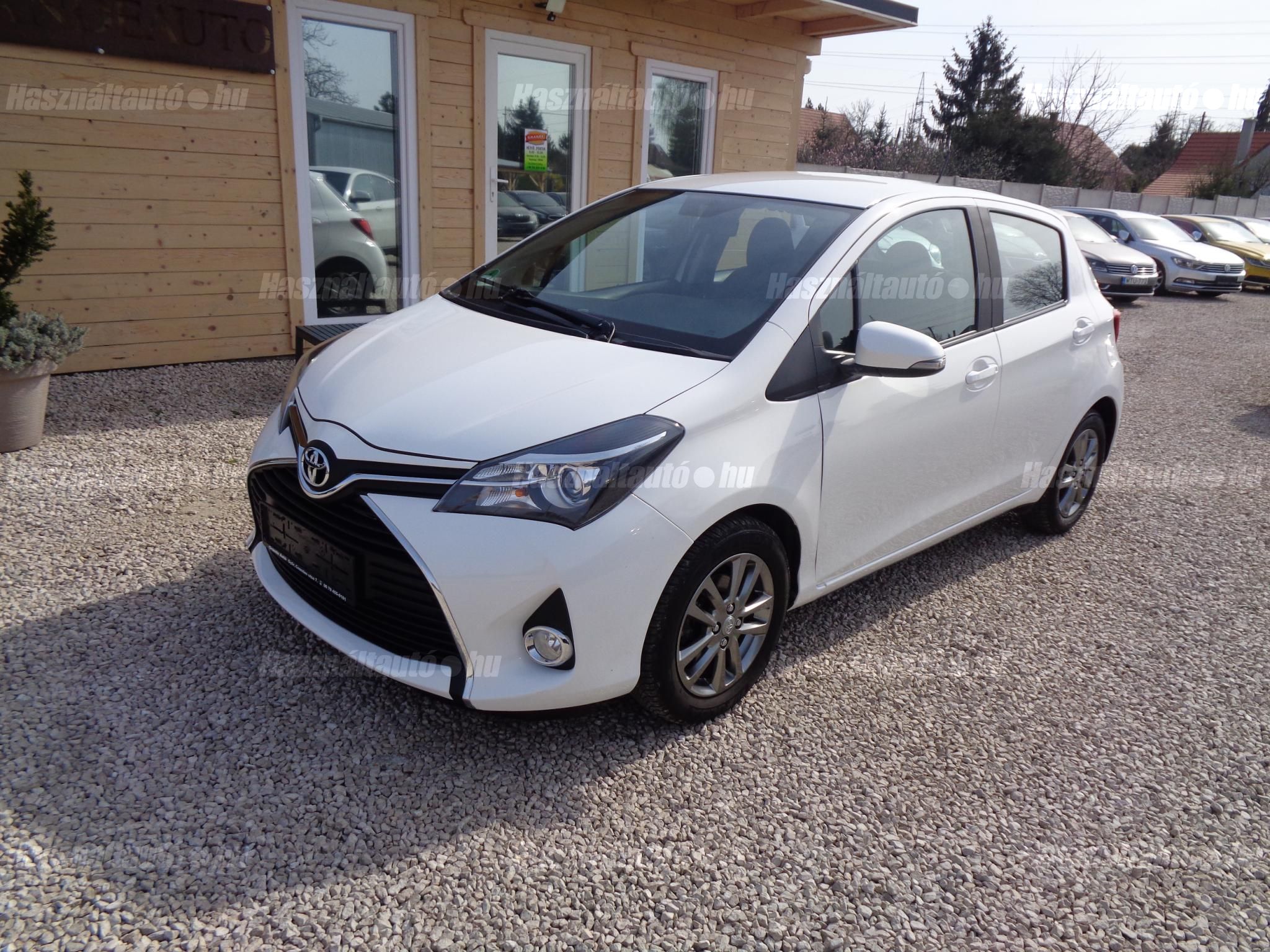 TOYOTA YARIS 2015/9 - 1