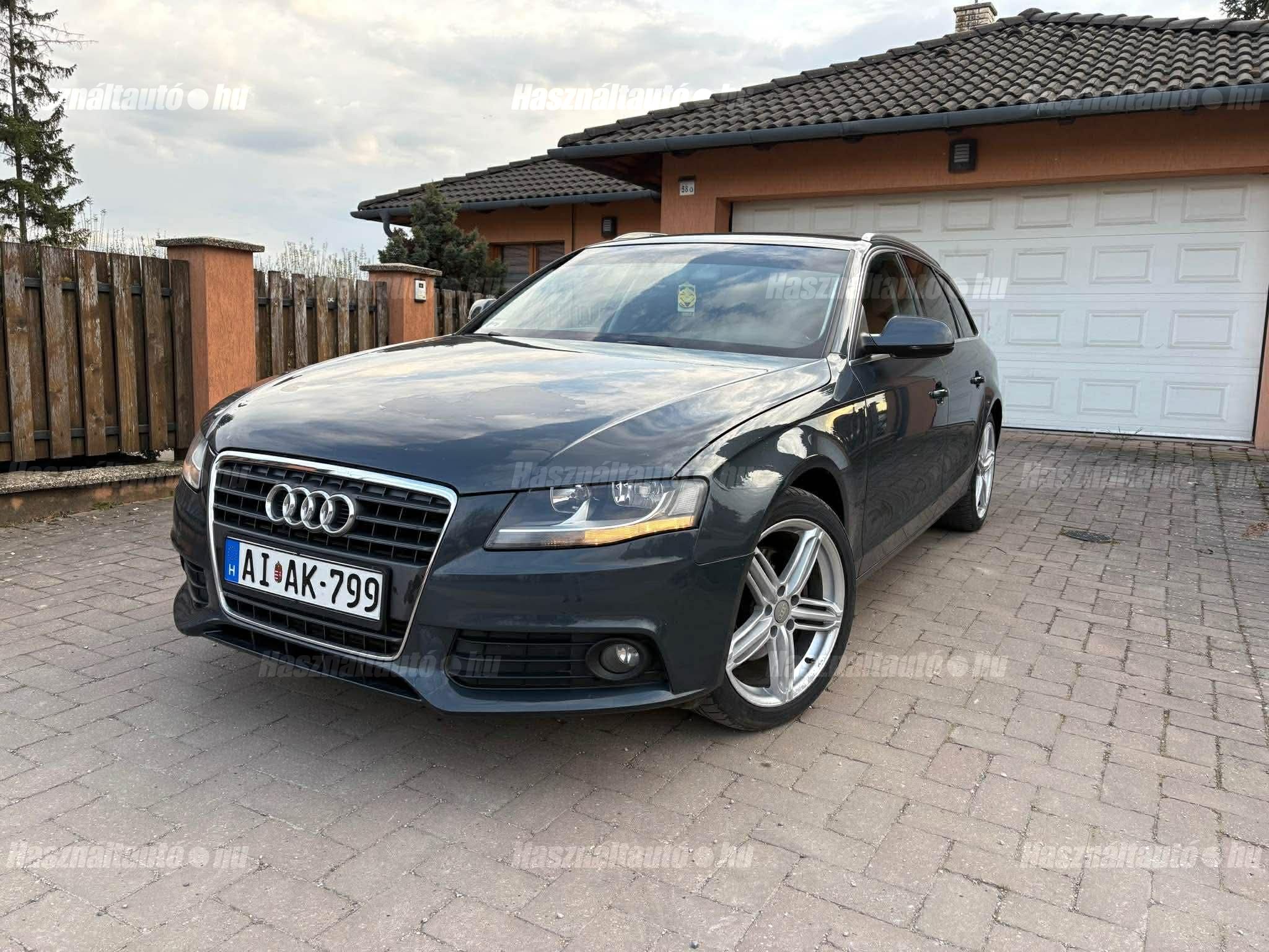 AUDI A4 2010 - 1