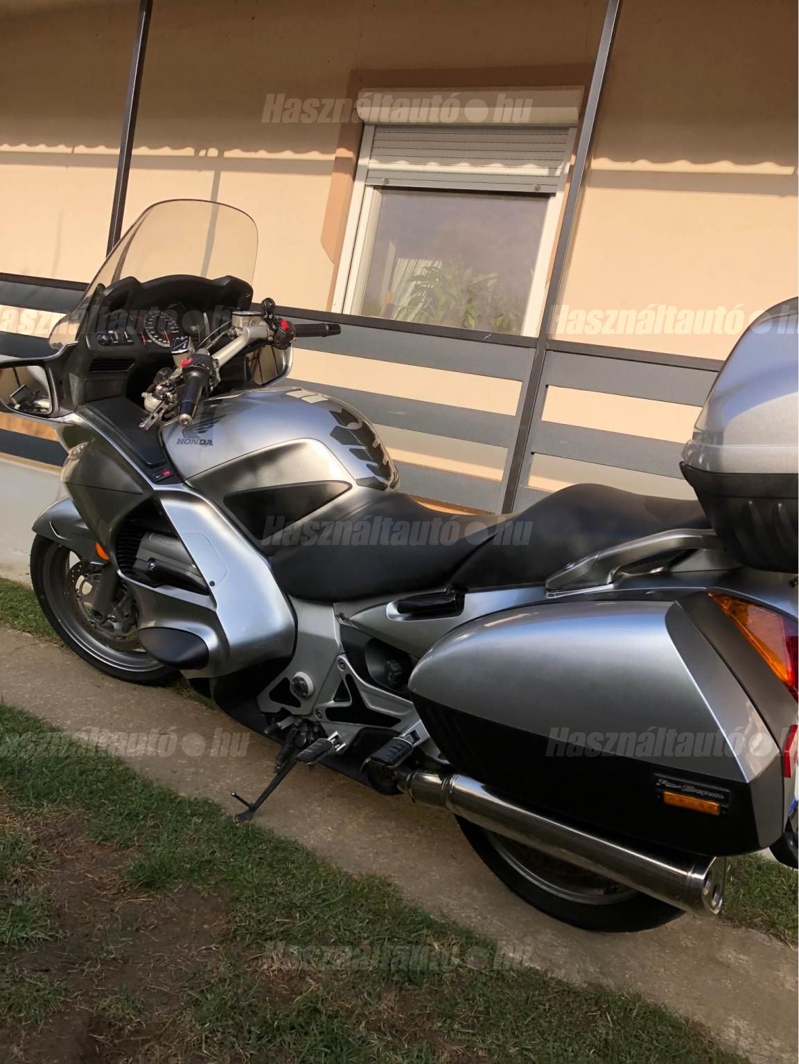 HONDA ST 1300 PAN EUROPEAN 2009/12 - 1