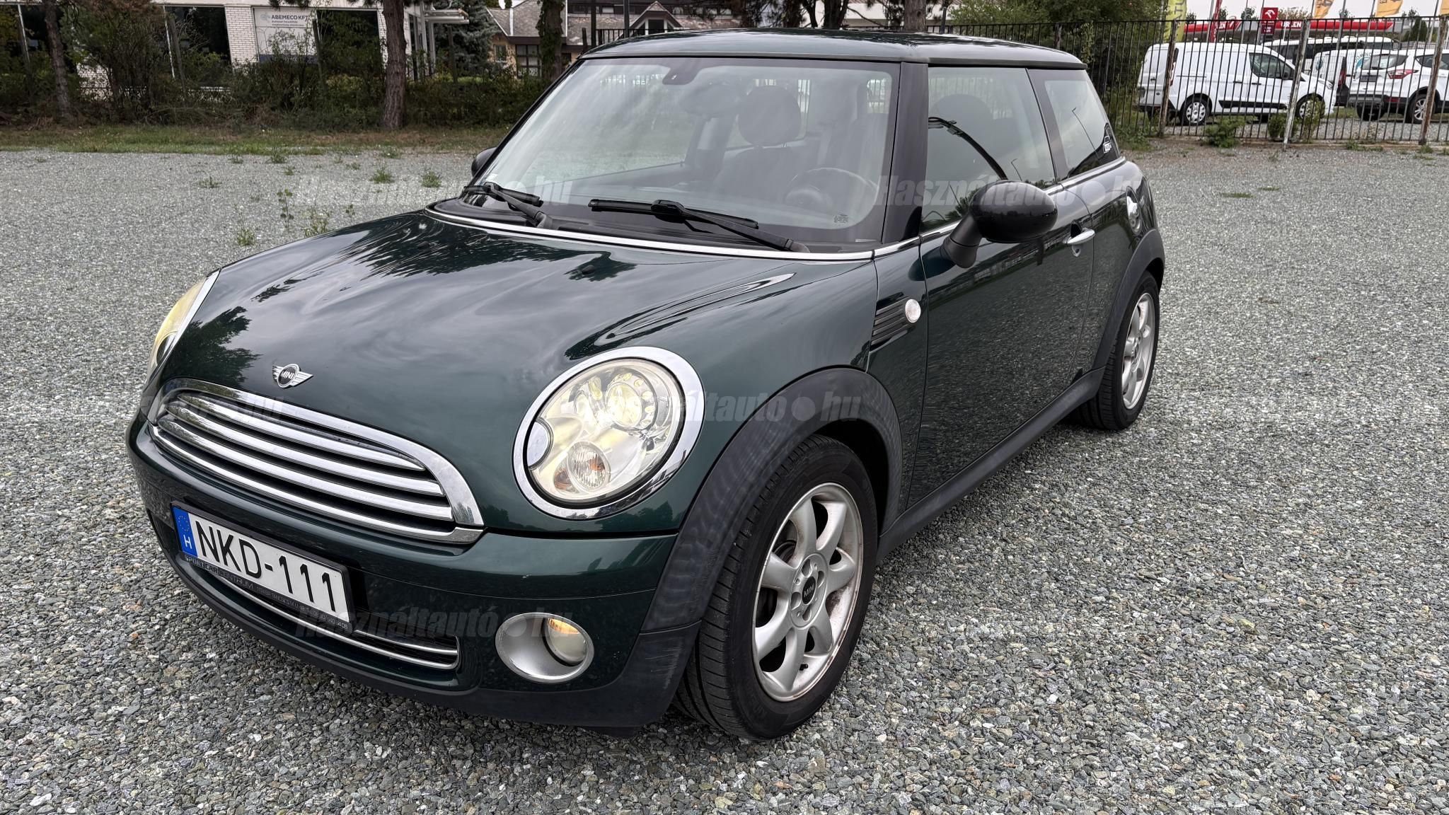 MINI MINI ONE 2010/4 - 1