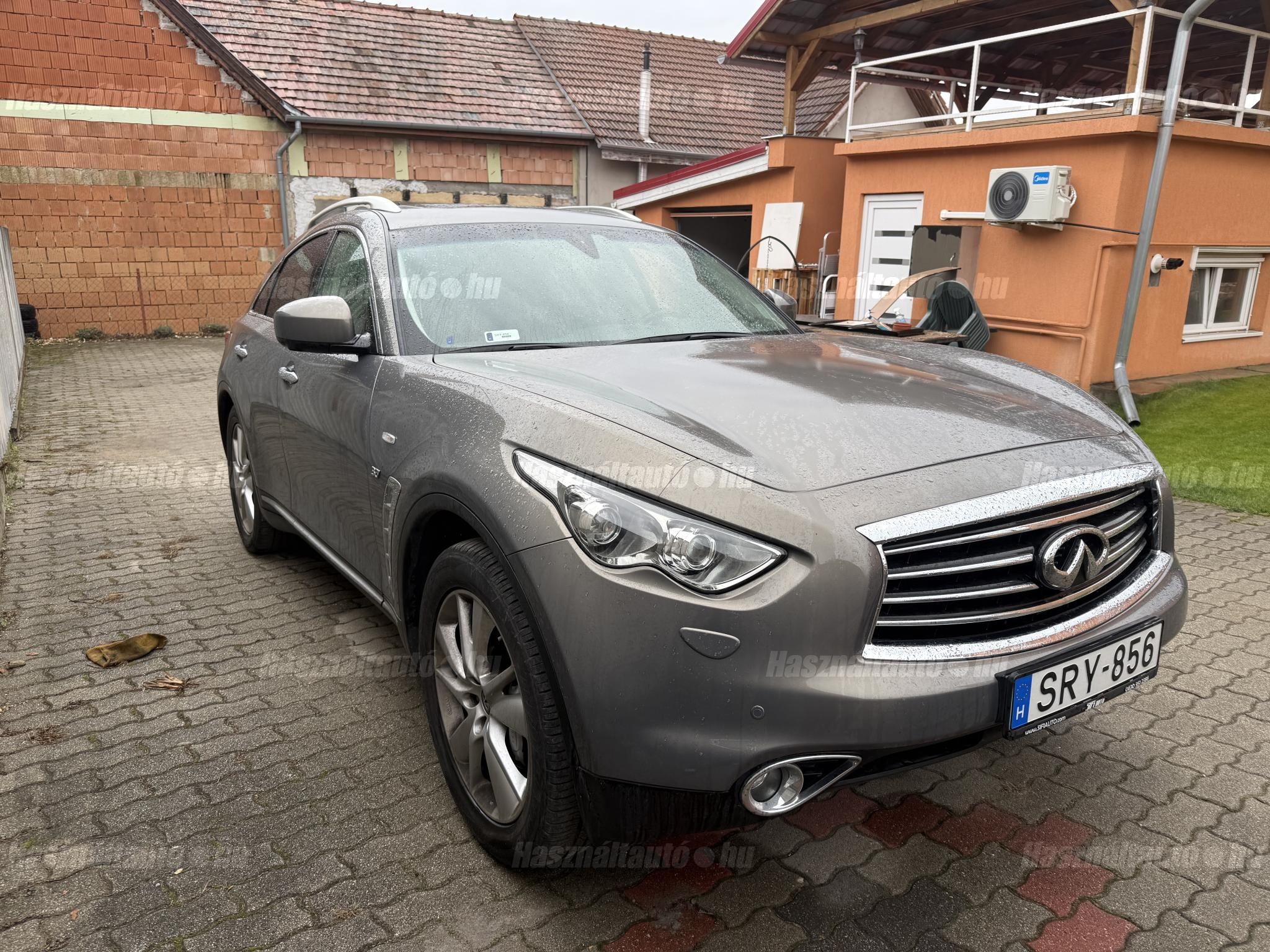 INFINITI QX70 2015/8 - 1