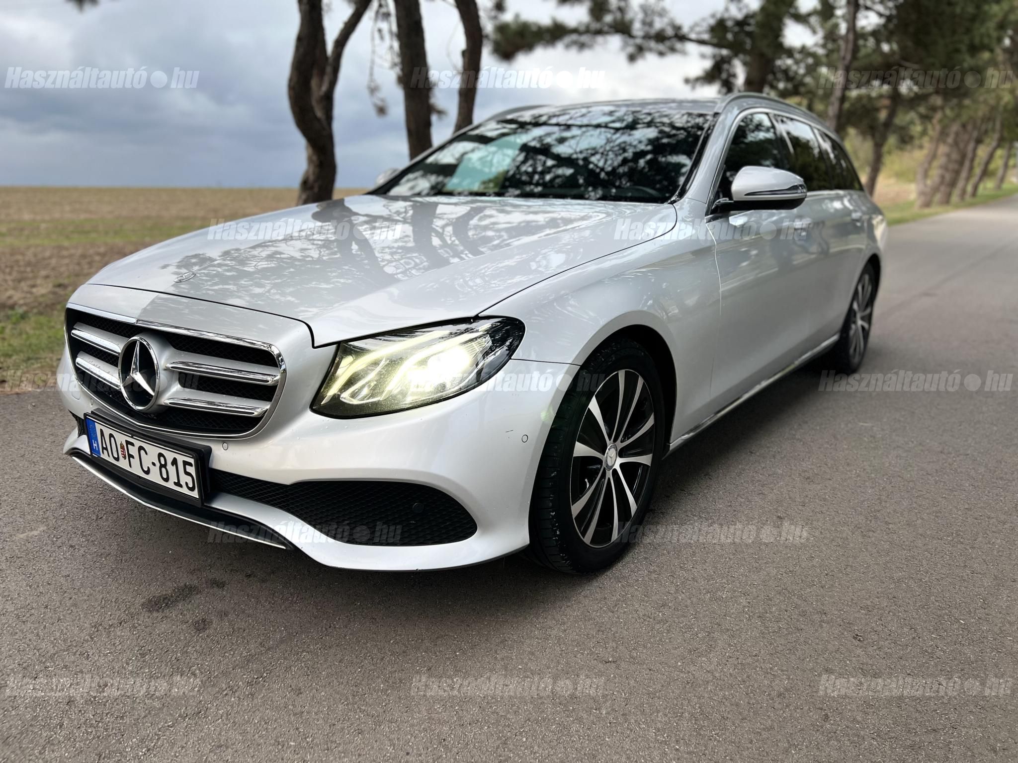MERCEDES-BENZ E 220 2017/3 - 1