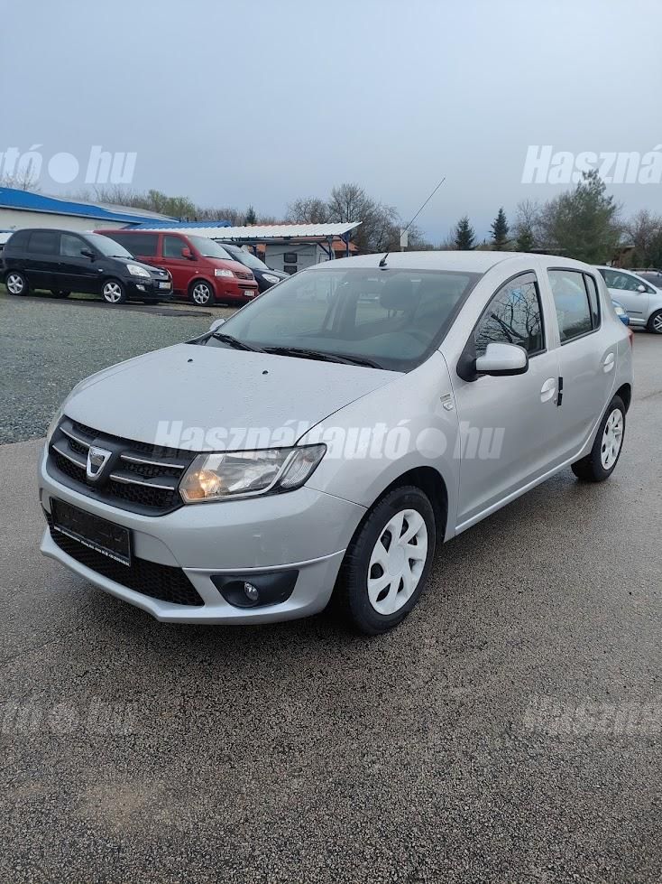 DACIA SANDERO 2014/4 - 1
