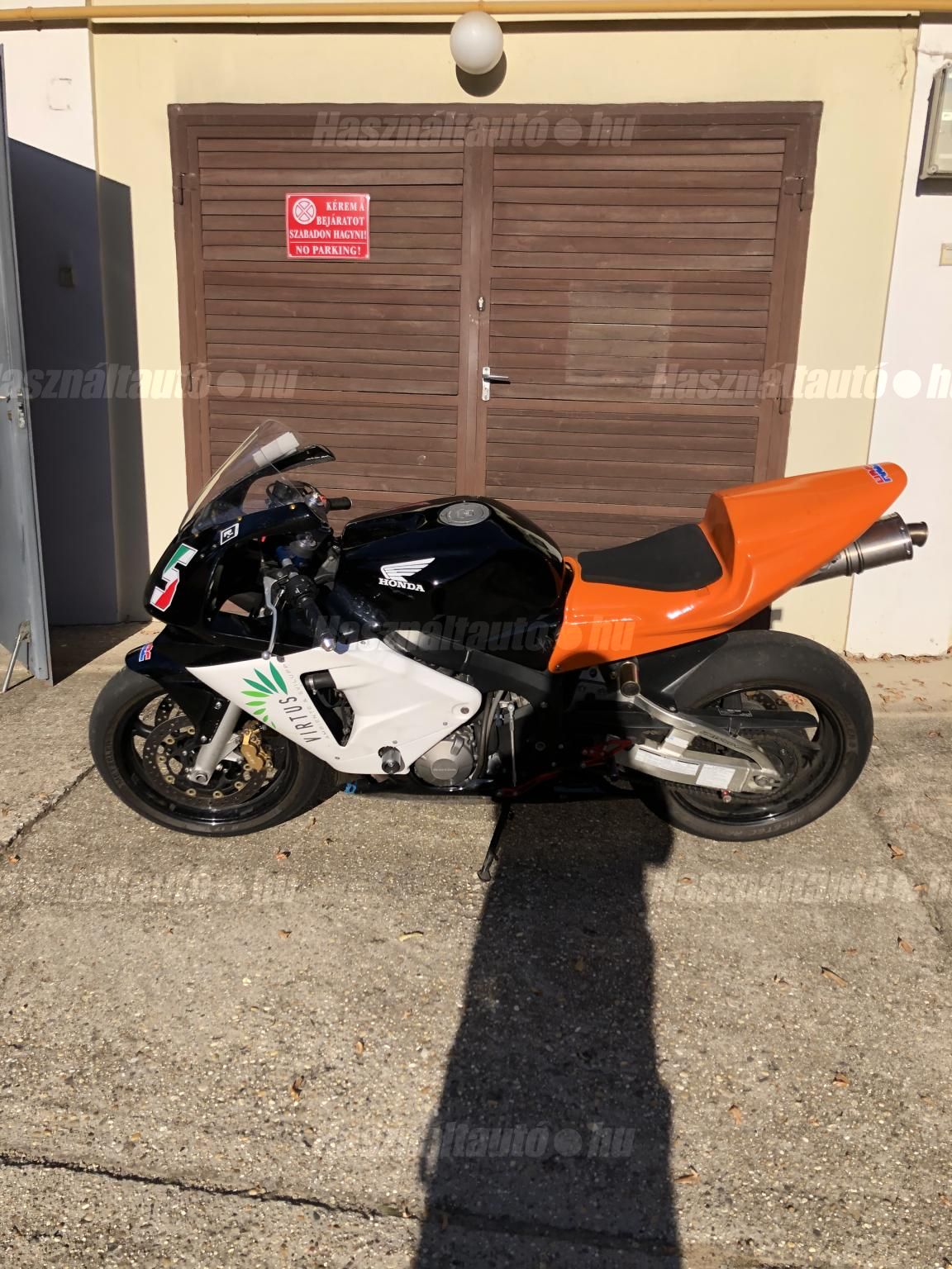 HONDA CBR 600 RR 2003/9 - 1