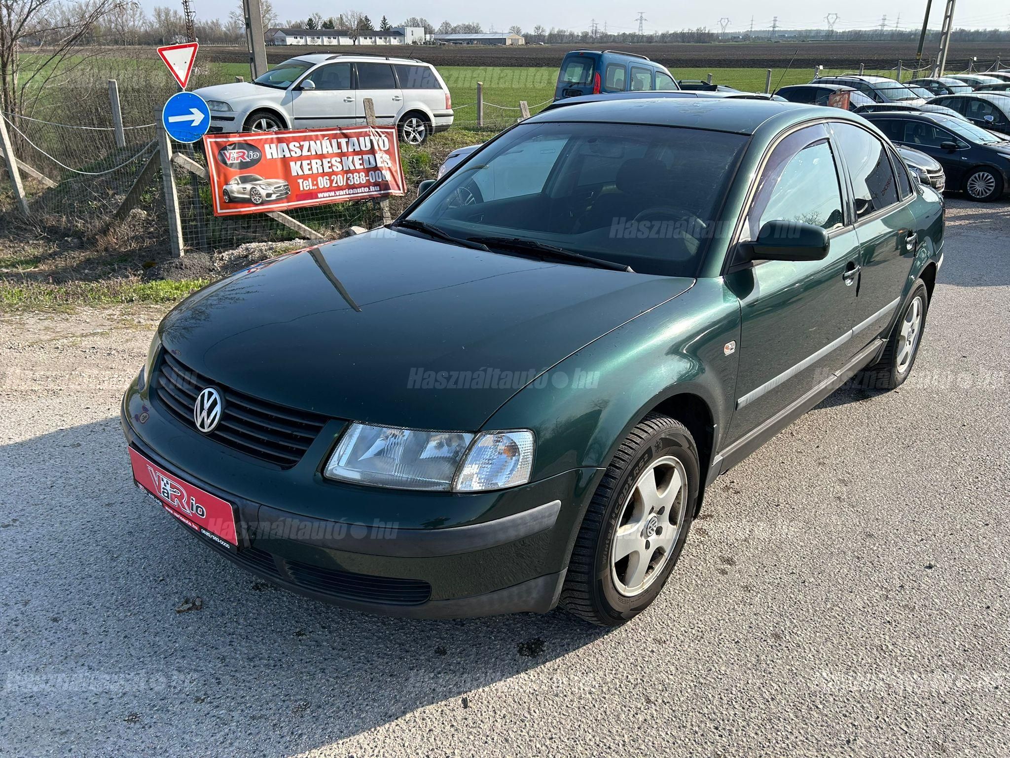 VOLKSWAGEN PASSAT 2000/1 - 1