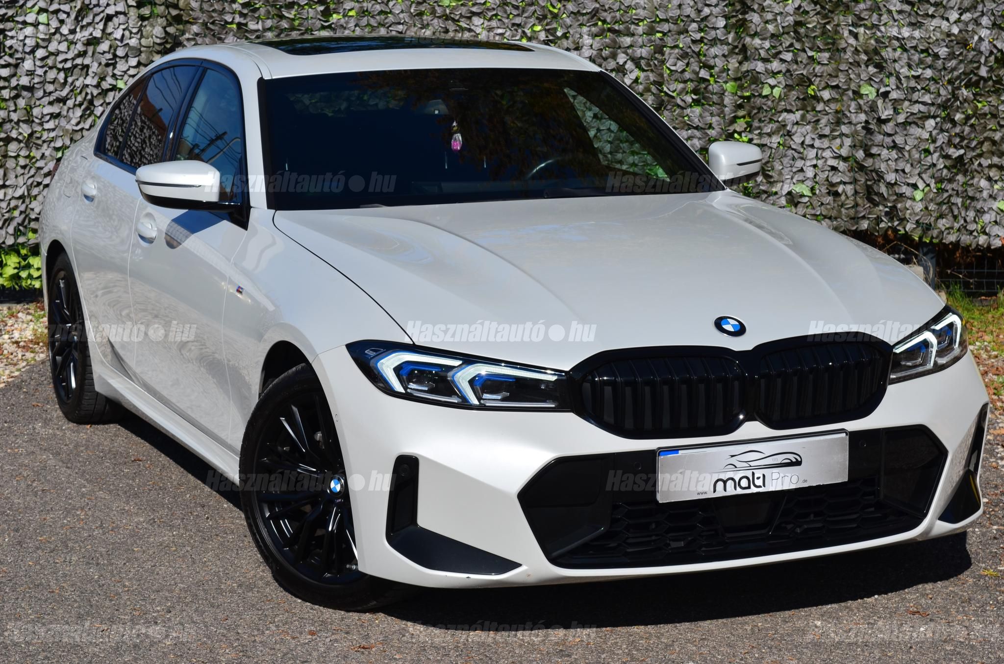 BMW 320 2023/8 - 1