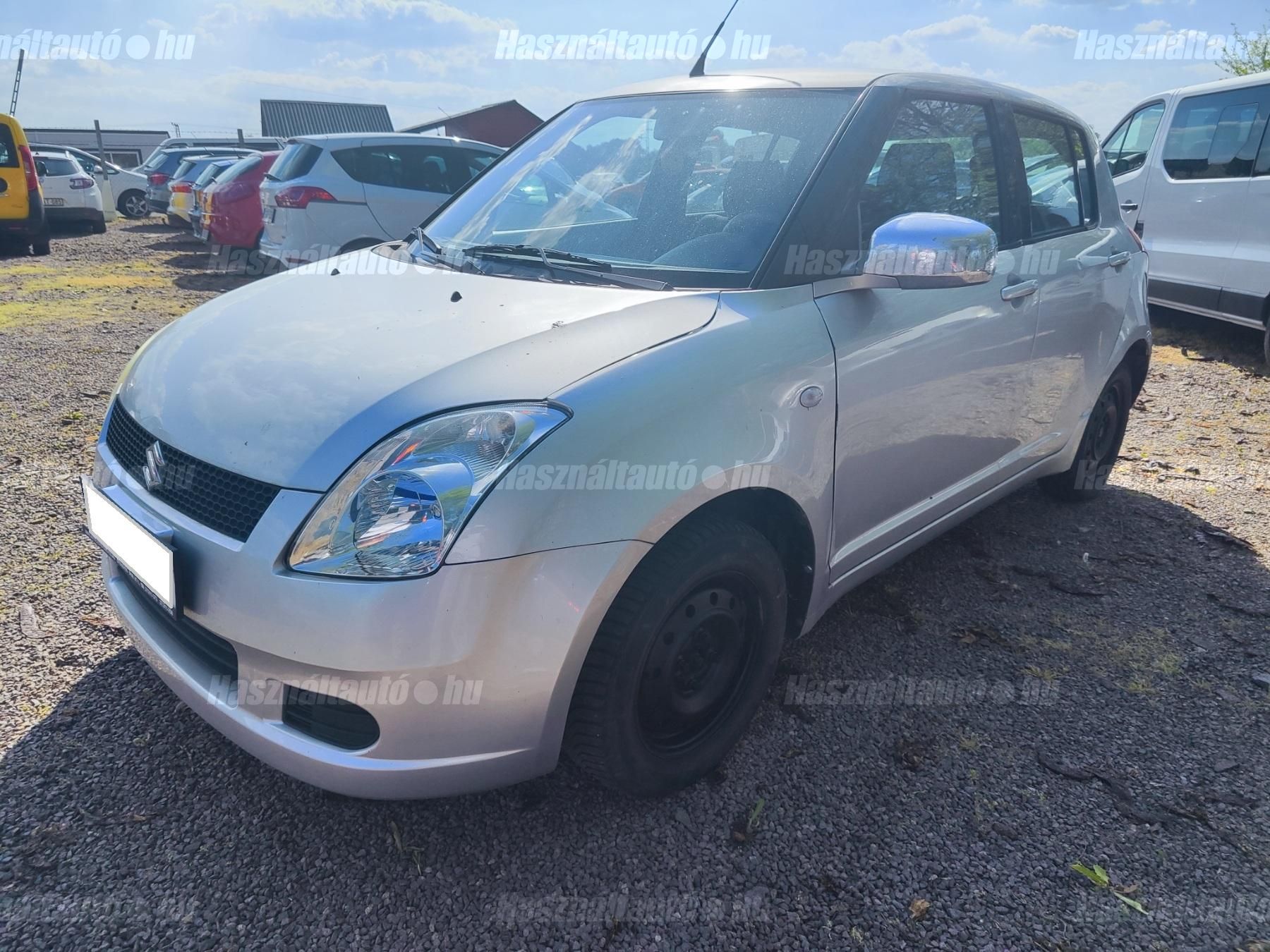 SUZUKI SWIFT 2005/7 - 1