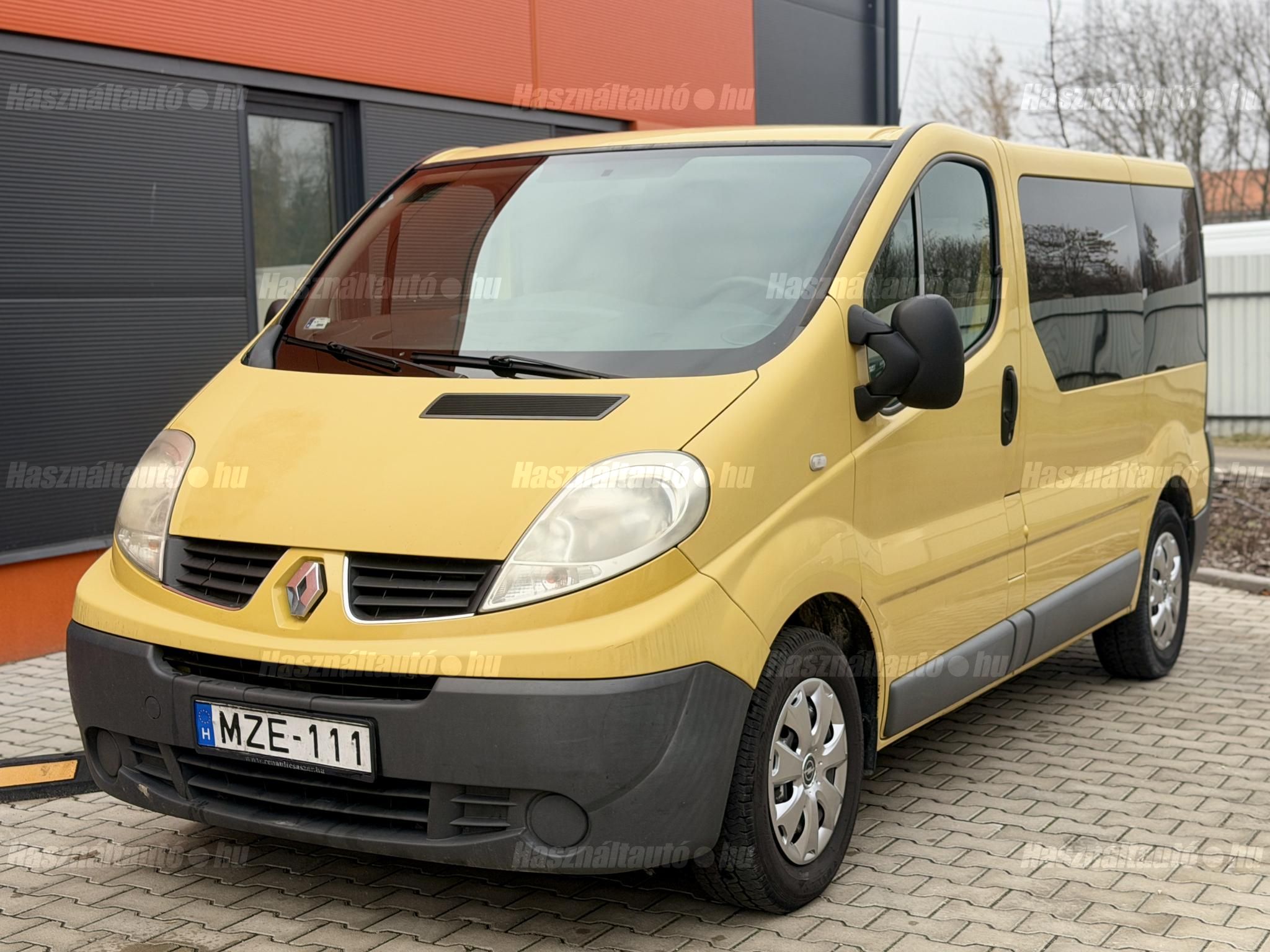 RENAULT TRAFIC 2011/10 - 1