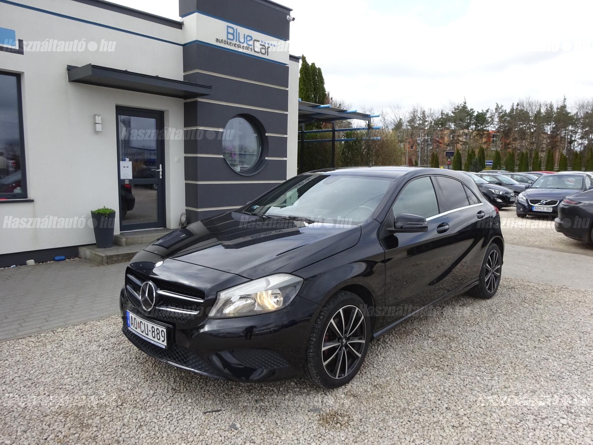 MERCEDES-BENZ A 180 2013/6 - 1