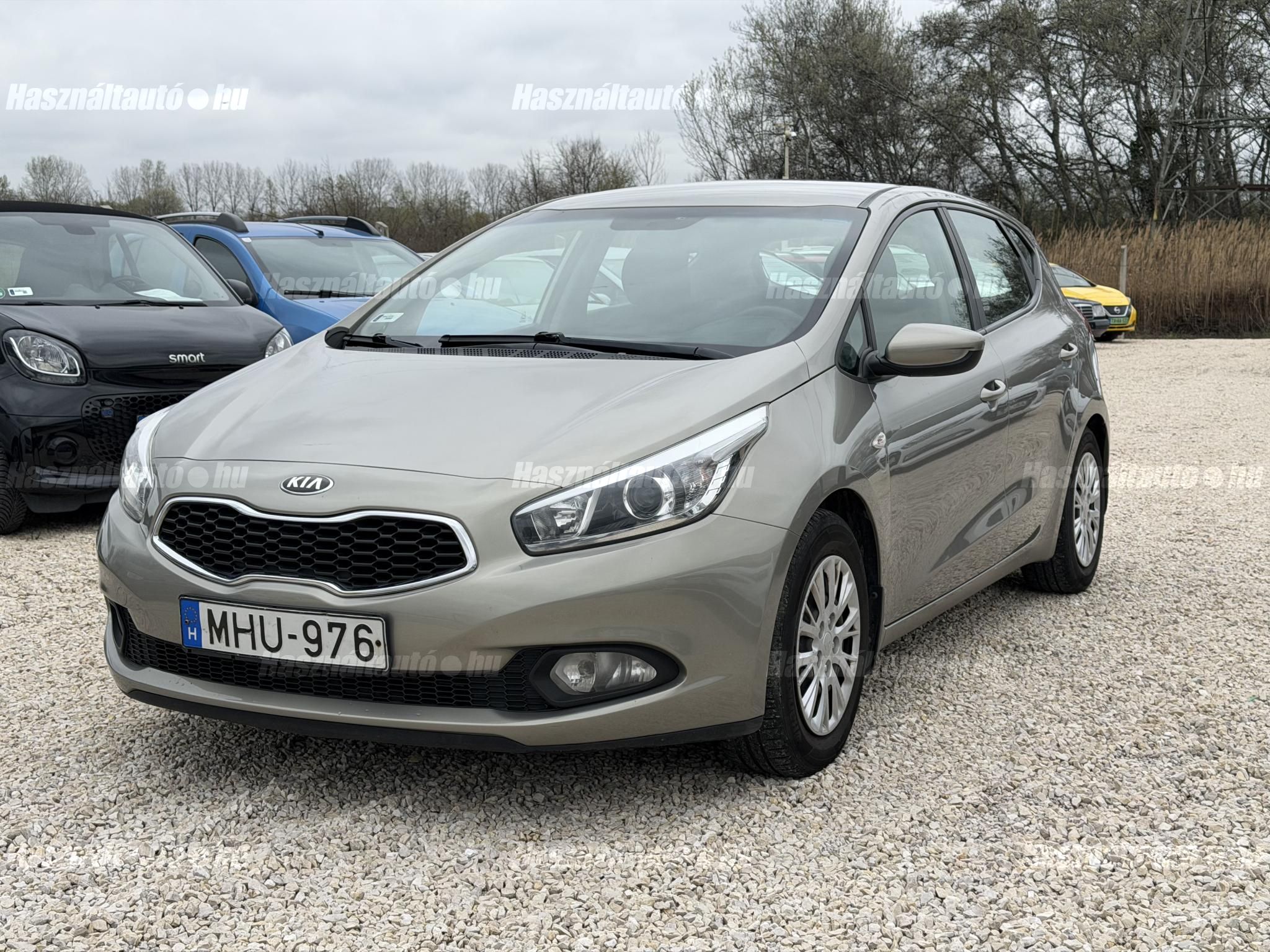 KIA CEE'D 2013/4 - 1