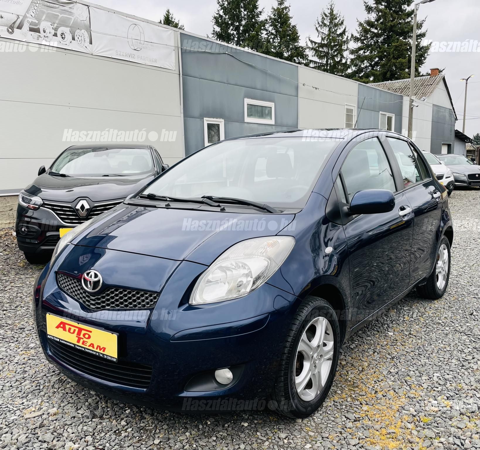 TOYOTA YARIS 2011/4 - 1