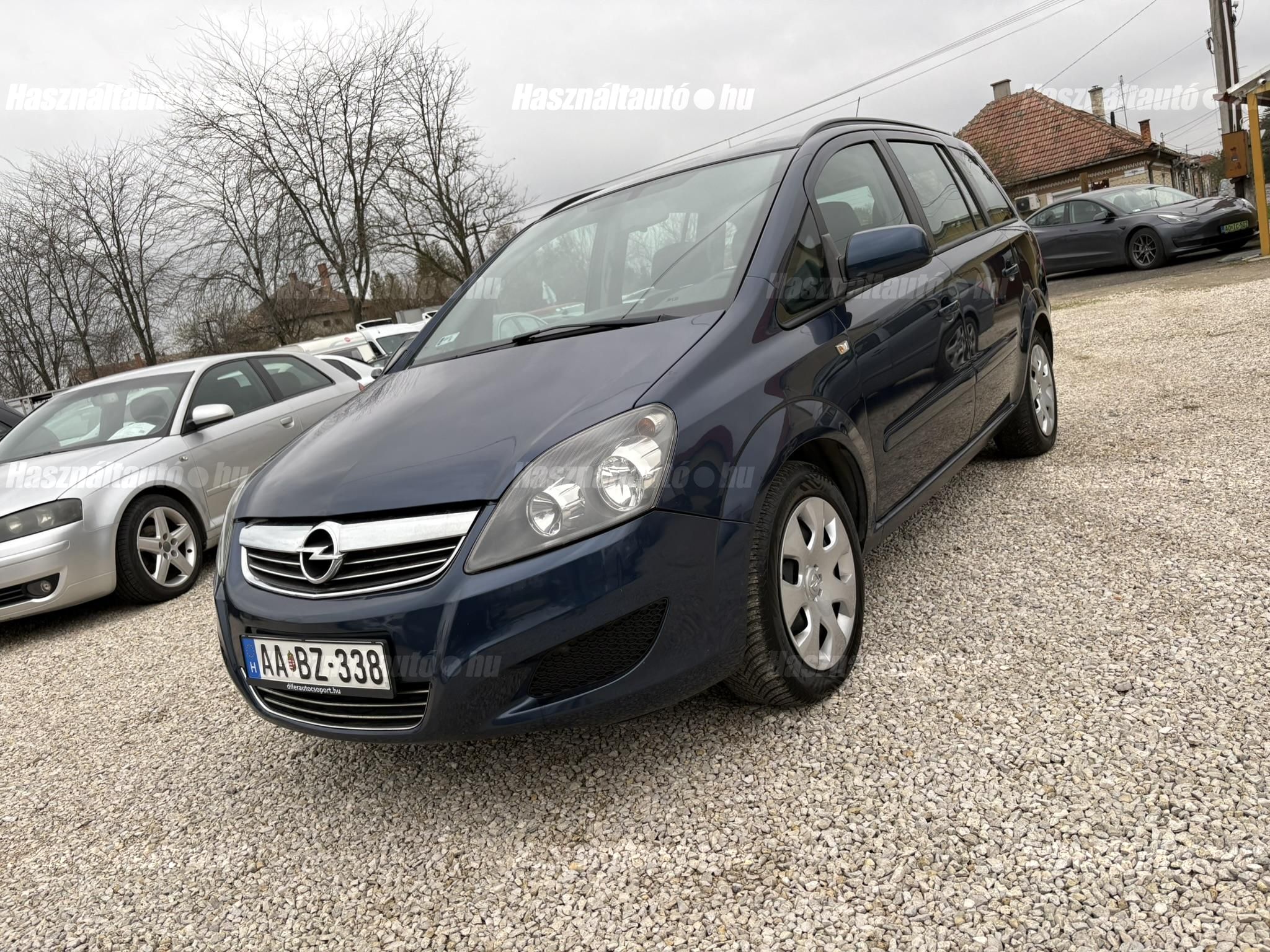 OPEL ZAFIRA B 2012/5 - 1