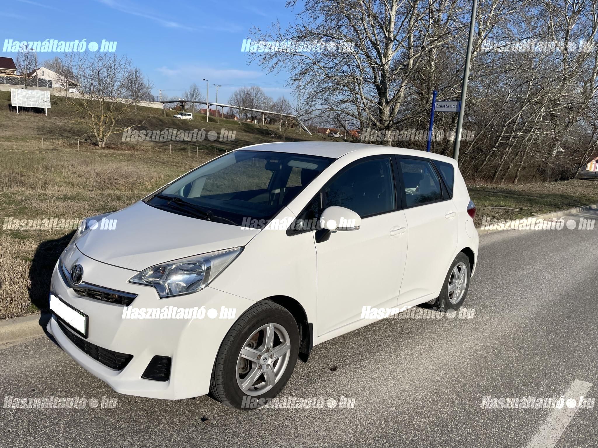 TOYOTA YARIS VERSO 2011/9 - 1