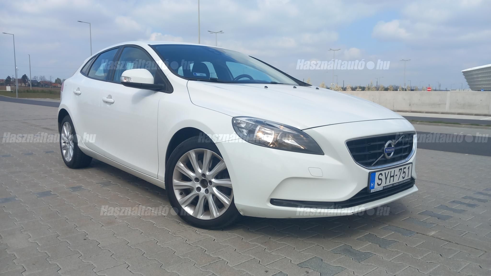 VOLVO V40 2014/12 - 1