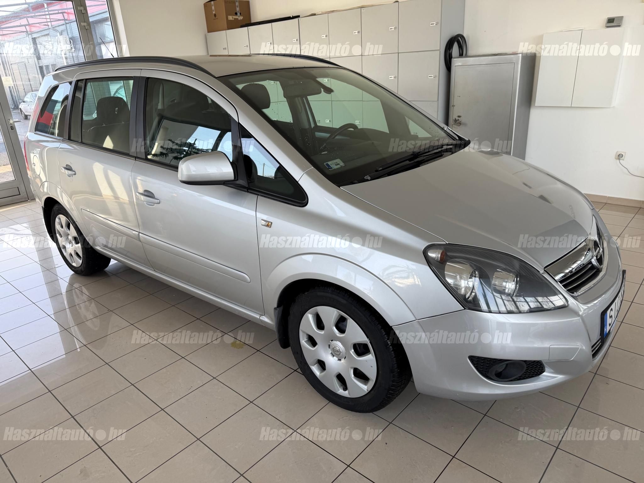OPEL ZAFIRA B 2013/1 - 1