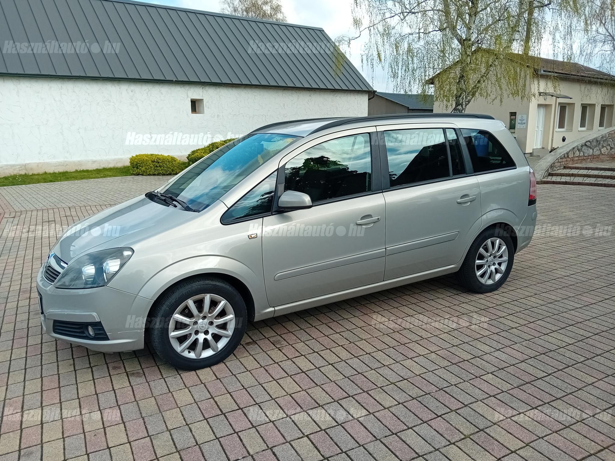 OPEL ZAFIRA B 2005/8 - 1