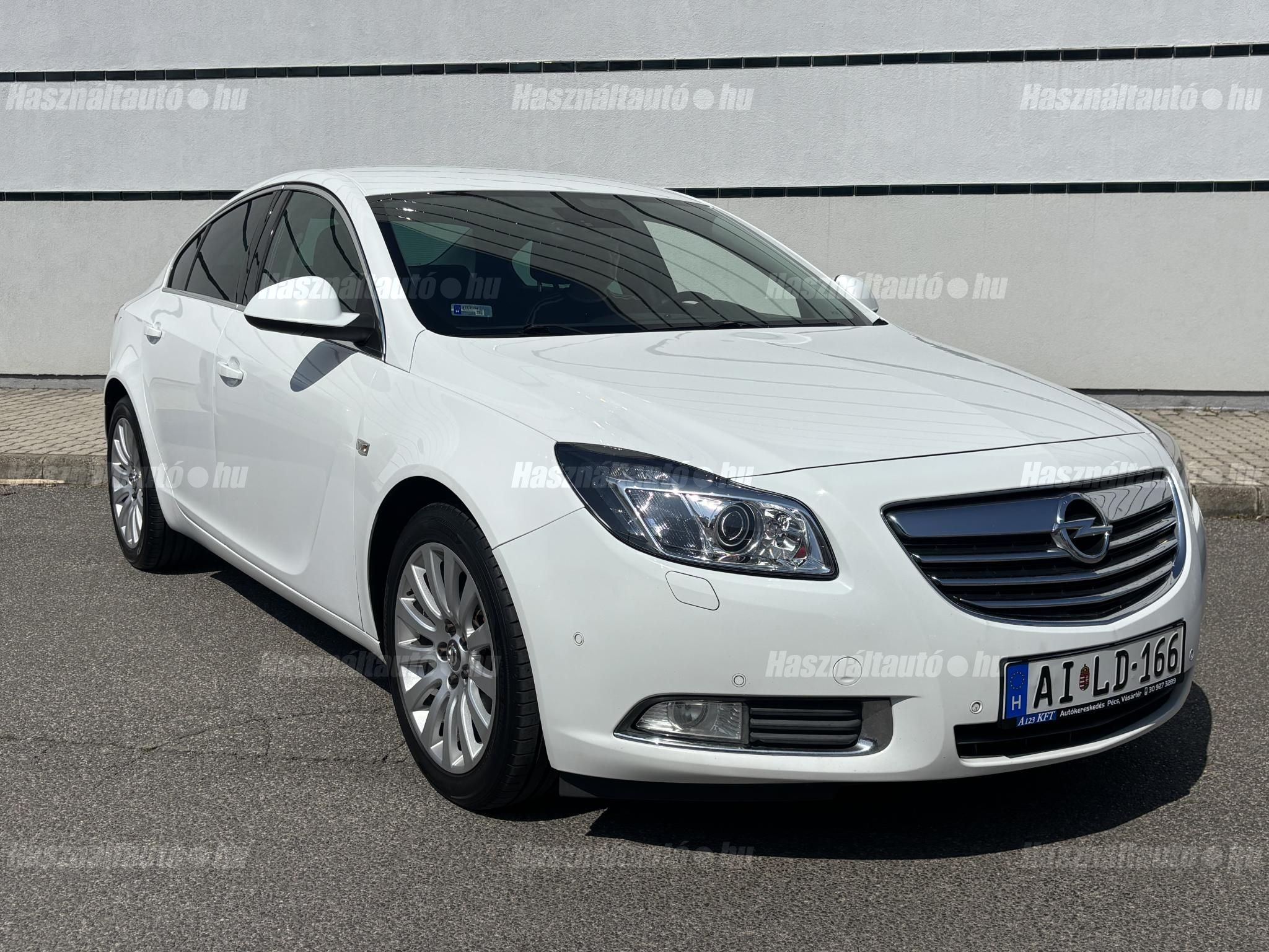 OPEL INSIGNIA 2013/9 - 1
