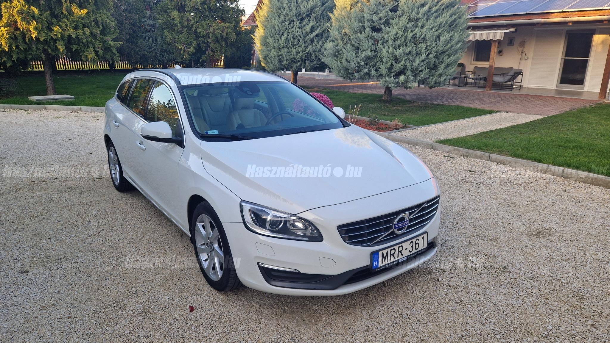 VOLVO V60 2014/3 - 1