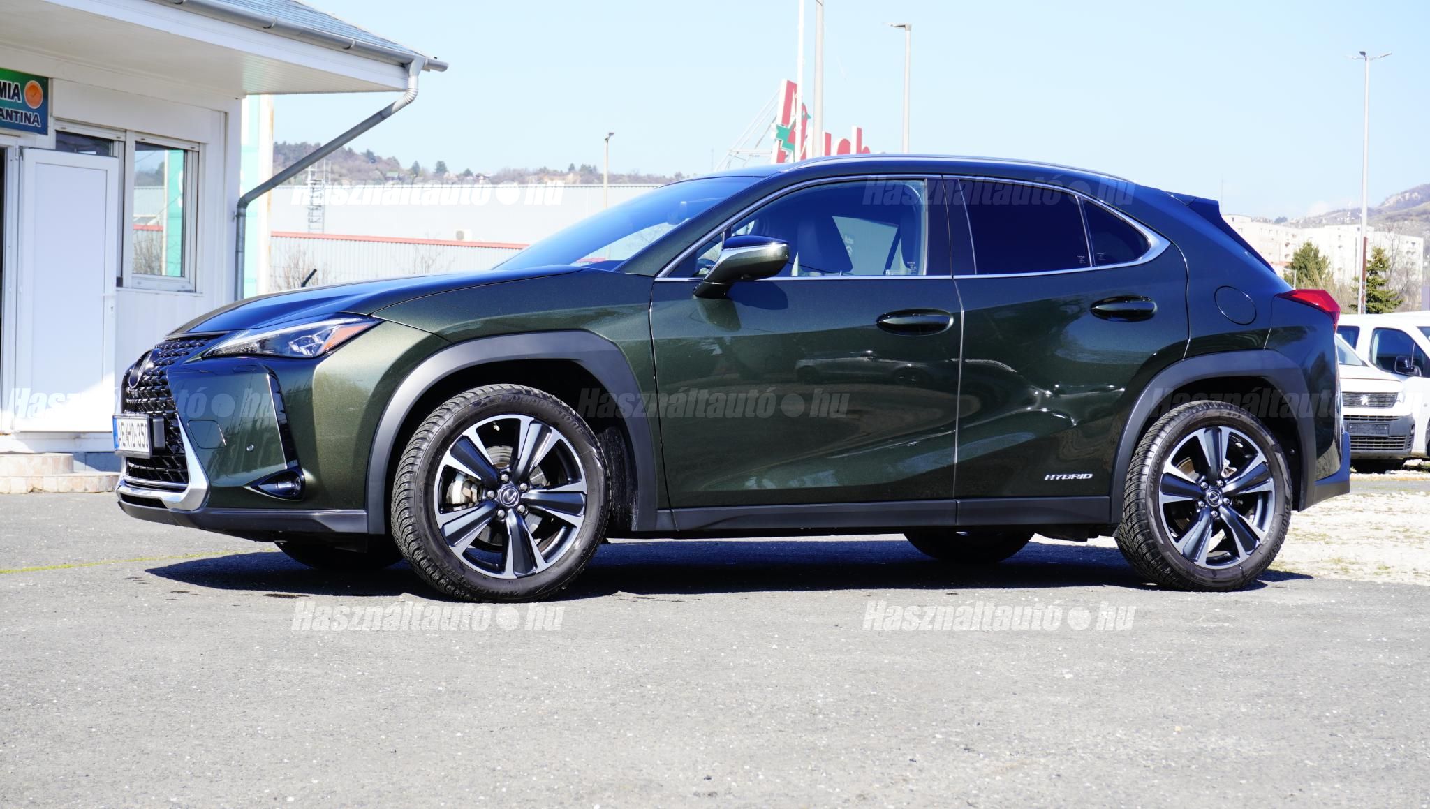 LEXUS UX 2021 - 1