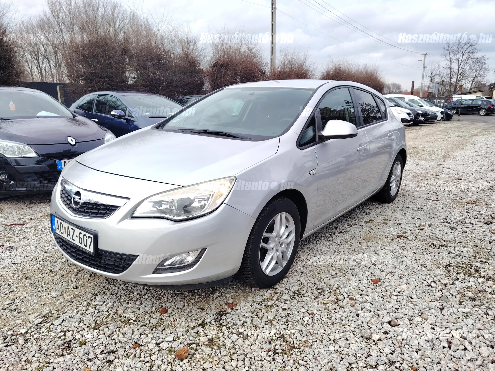 OPEL ASTRA J 2010/12 - 1