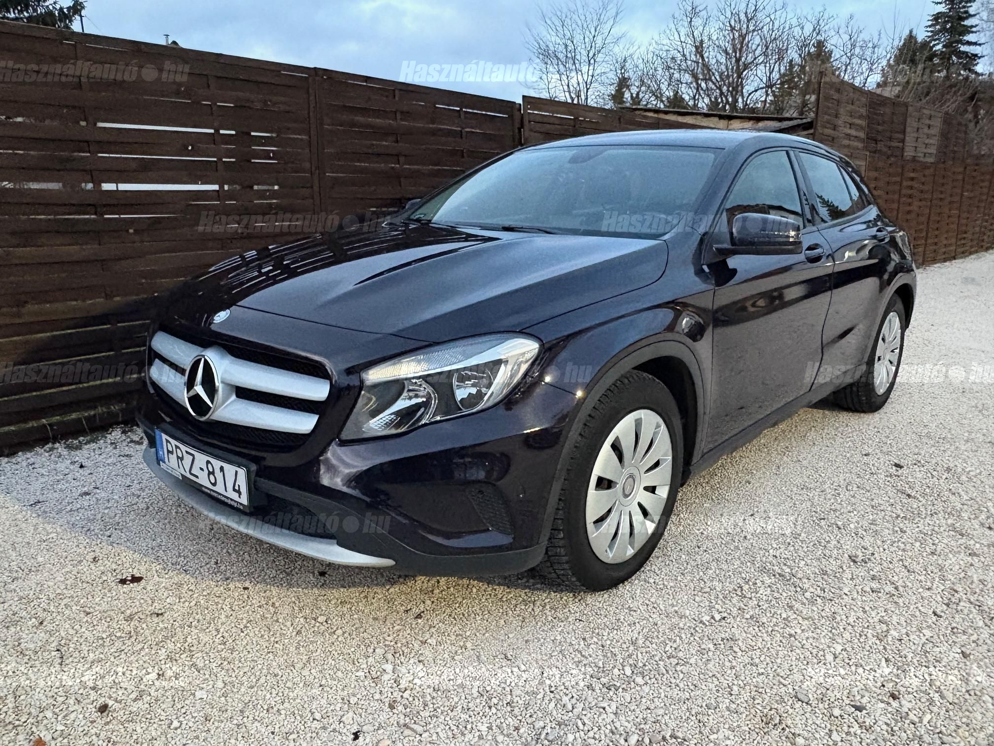 MERCEDES-BENZ GLA 180 2015/9 - 1