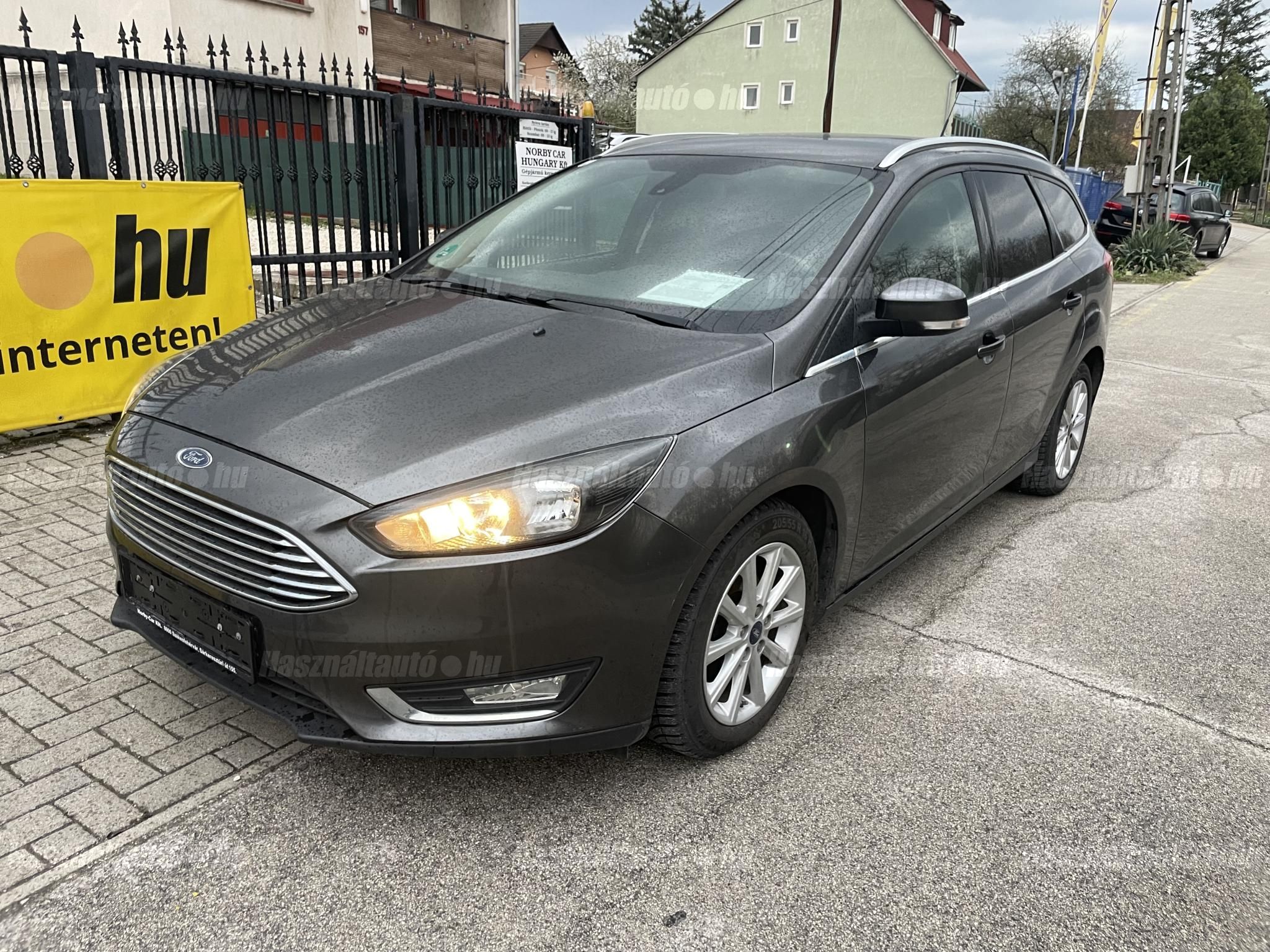 FORD FOCUS 2015/6 - 1