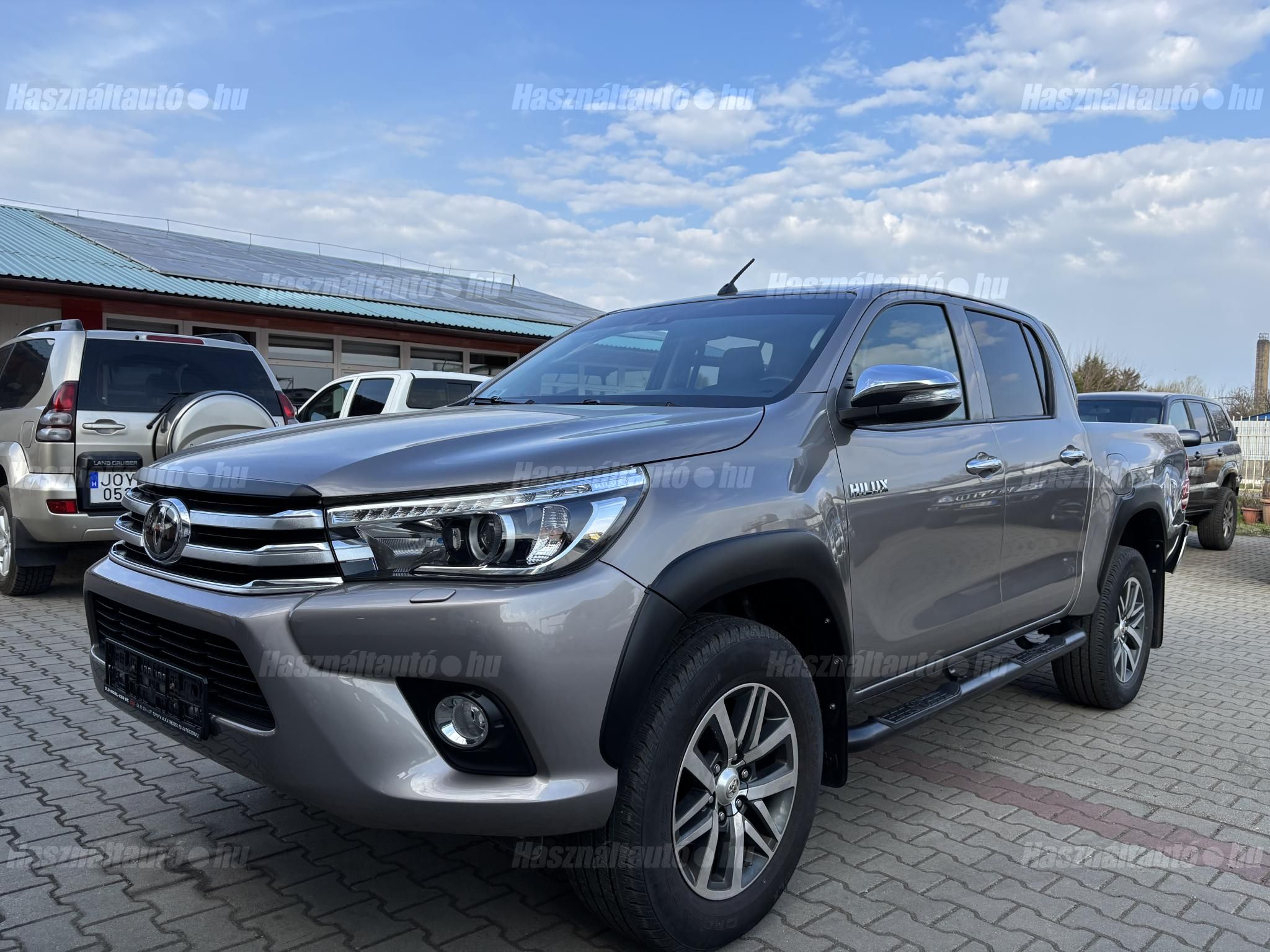 TOYOTA HILUX 2019/4 - 1