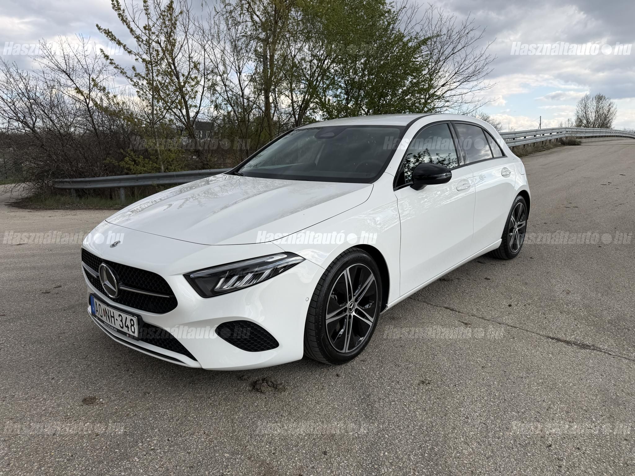 MERCEDES-BENZ A 180 2024/12 - 1