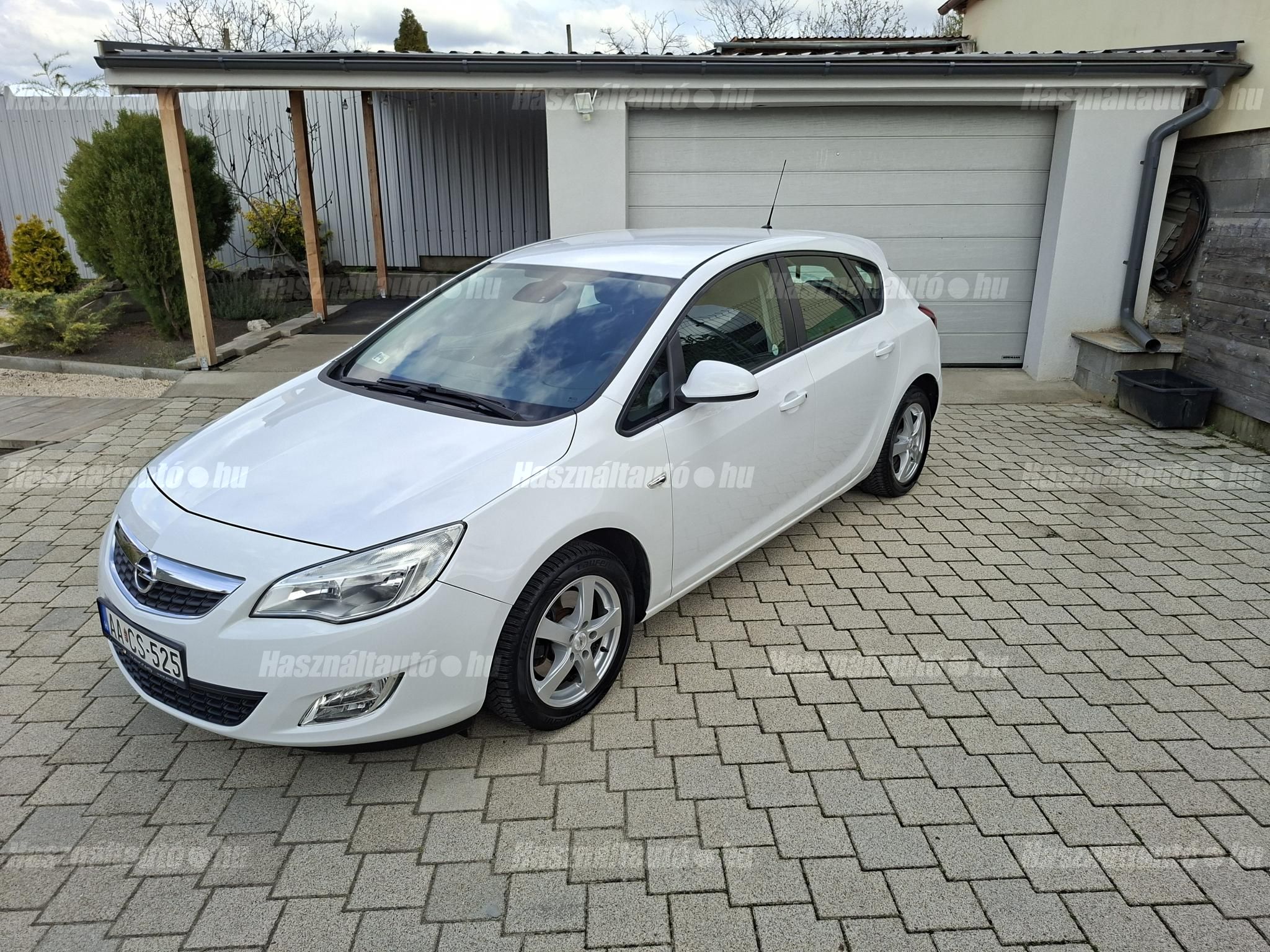OPEL ASTRA J 2010/1 - 1