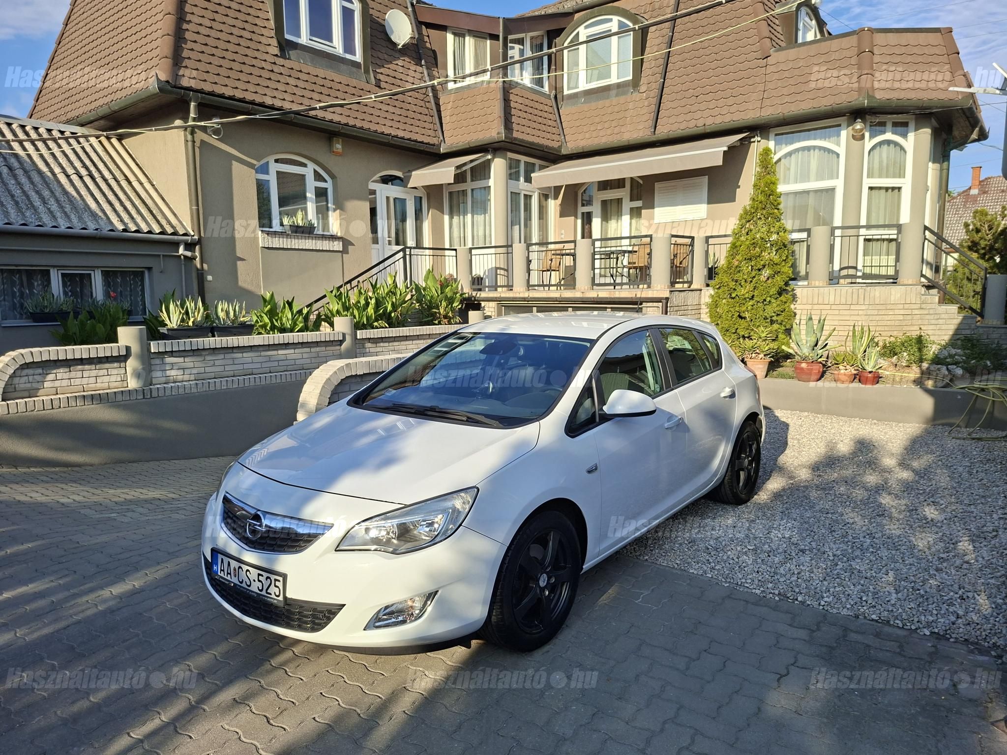 OPEL ASTRA J 2010/1 - 1