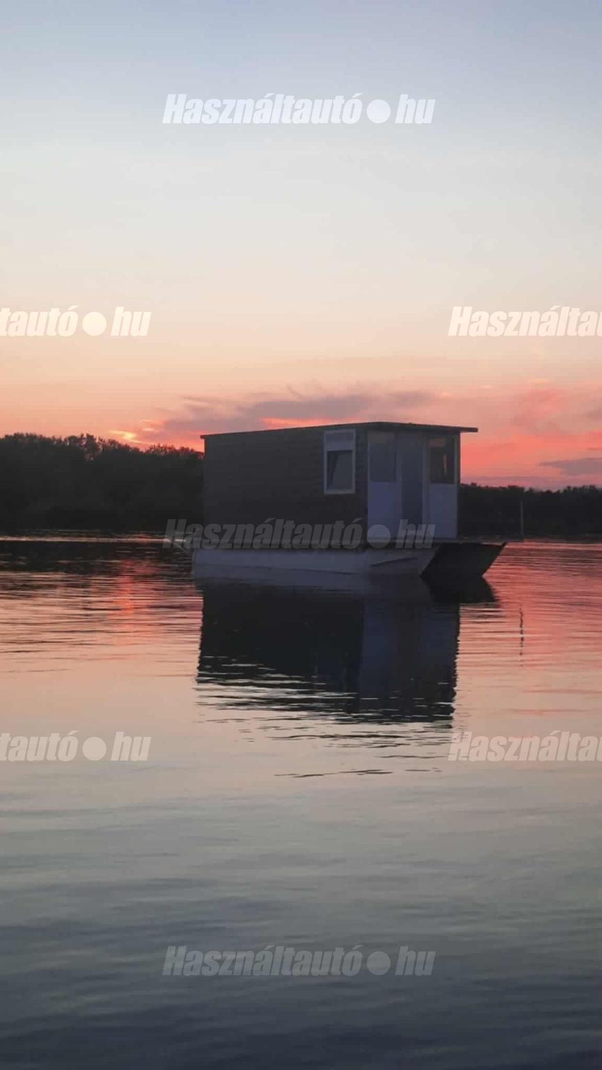 HOUSEBOAT 2025/5 - 1