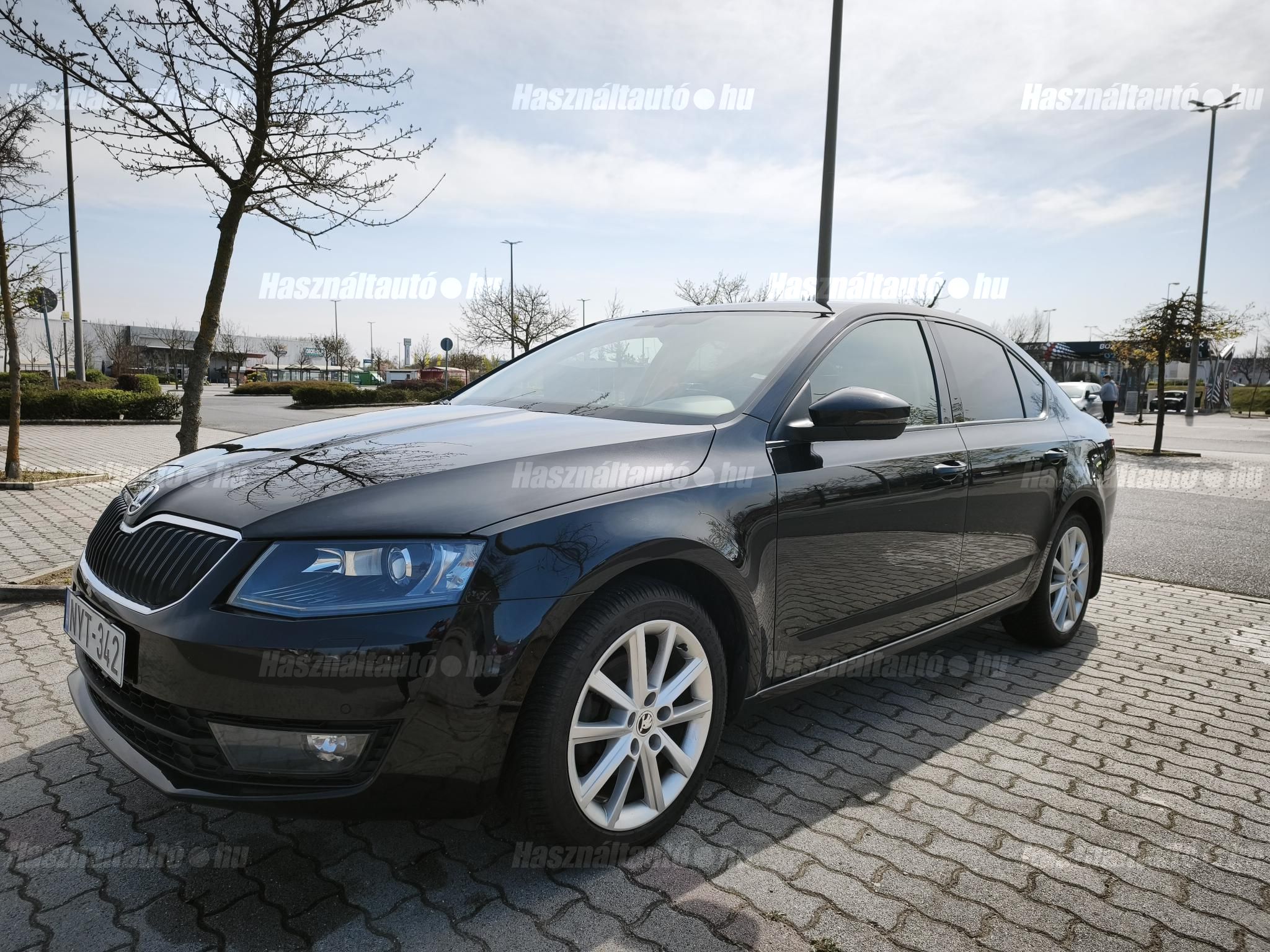 SKODA OCTAVIA 2016/12 - 1