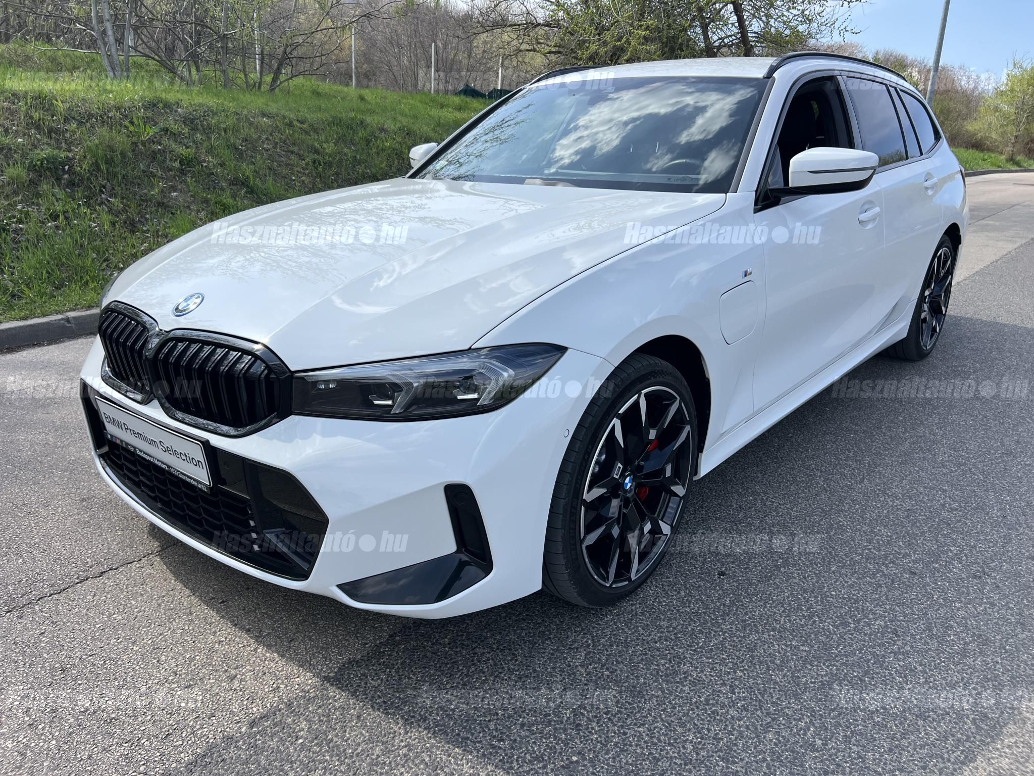 BMW 330 2025/4 - 1