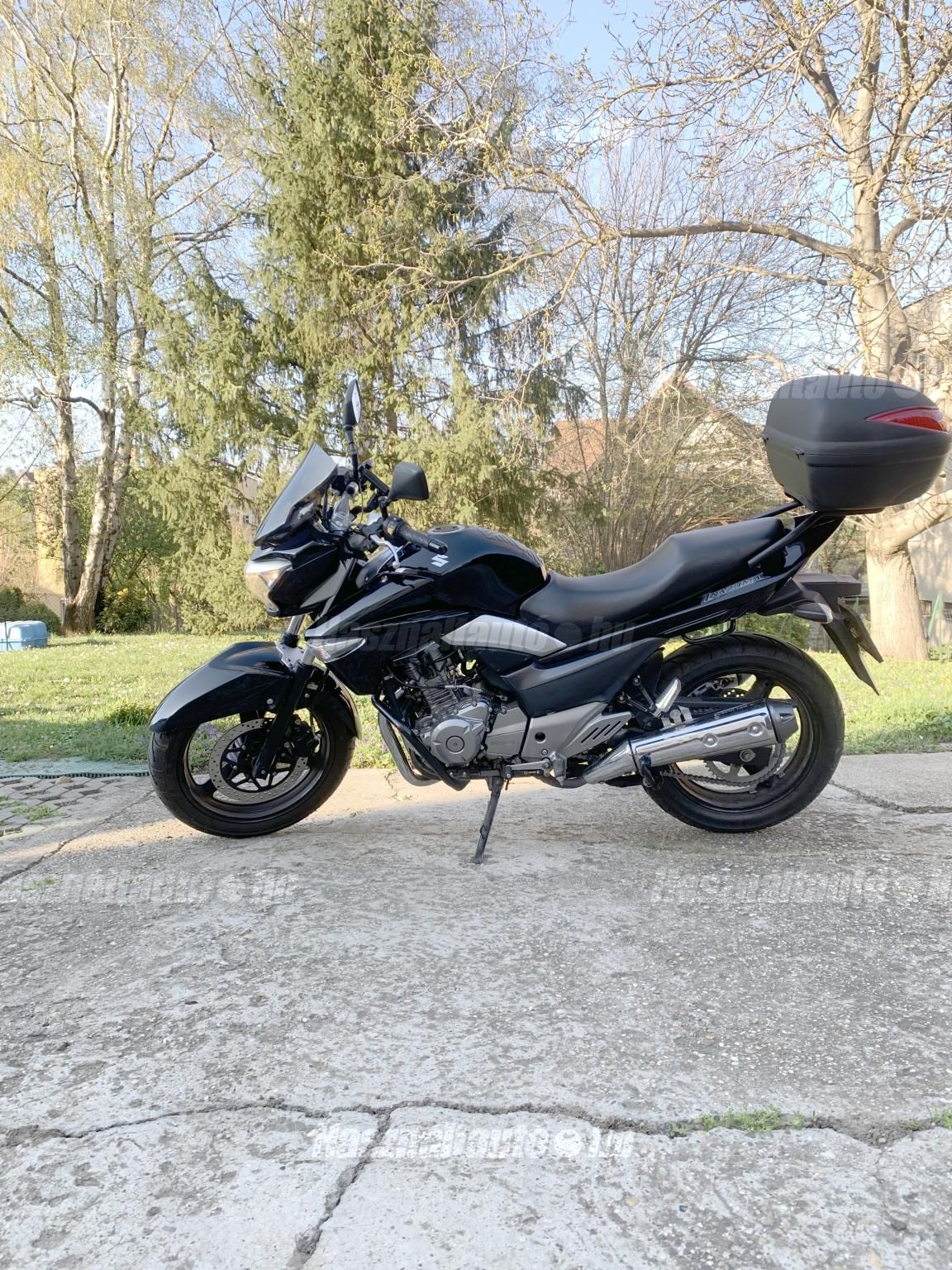 SUZUKI GW 250 INAZUMA 2013 - 1