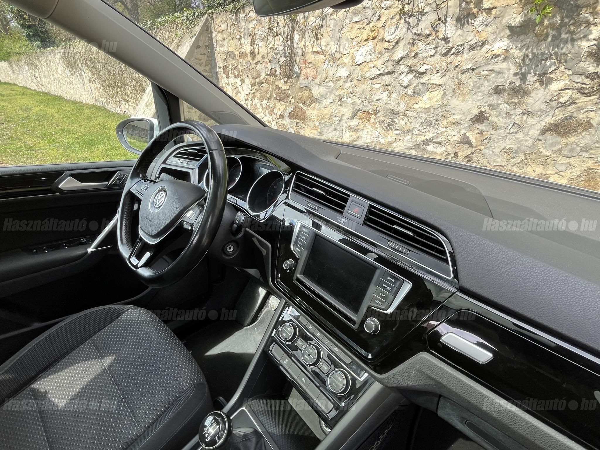 VOLKSWAGEN TOURAN 2017/5 - 1