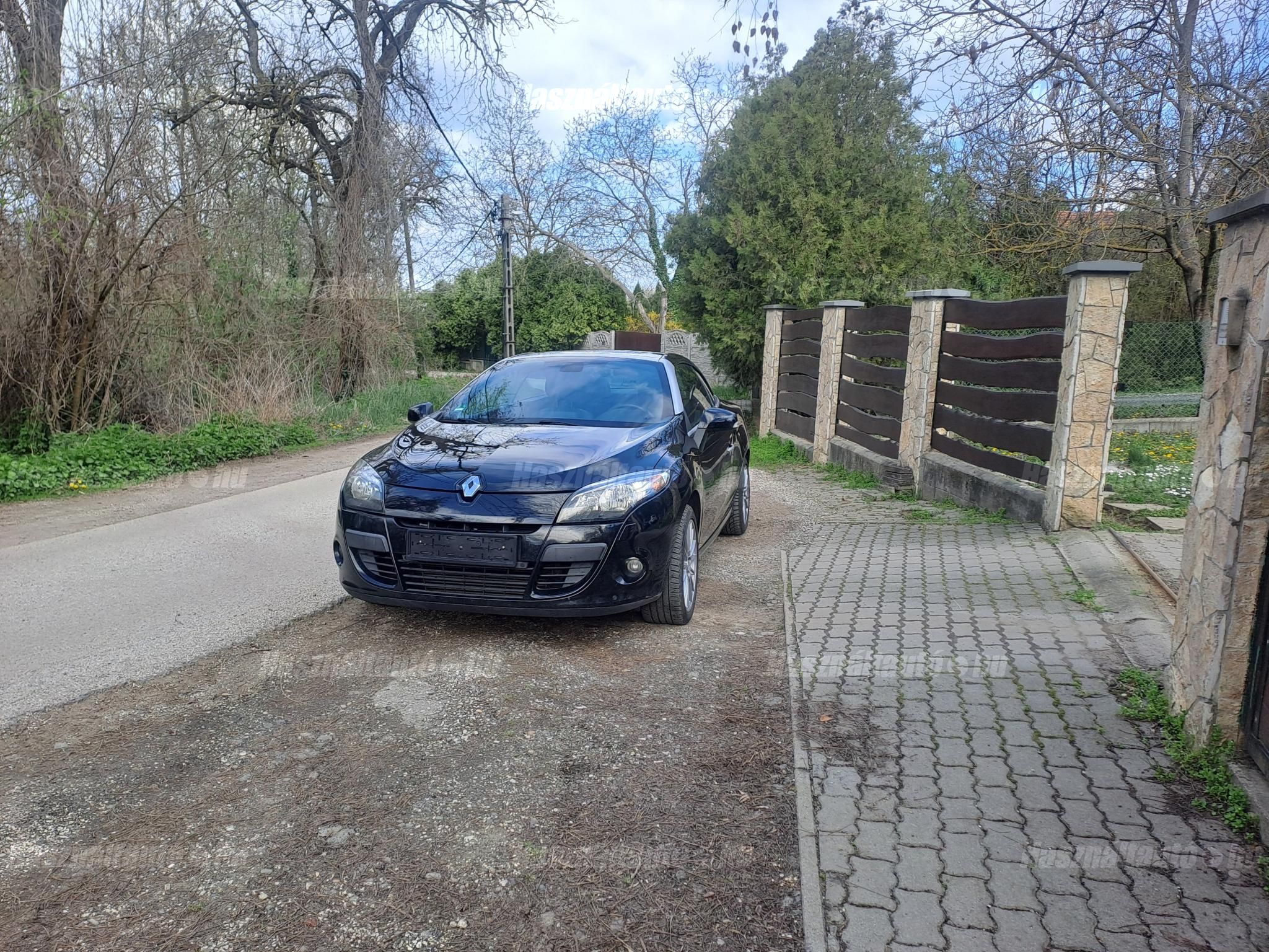 RENAULT MEGANE 2010/11 - 1