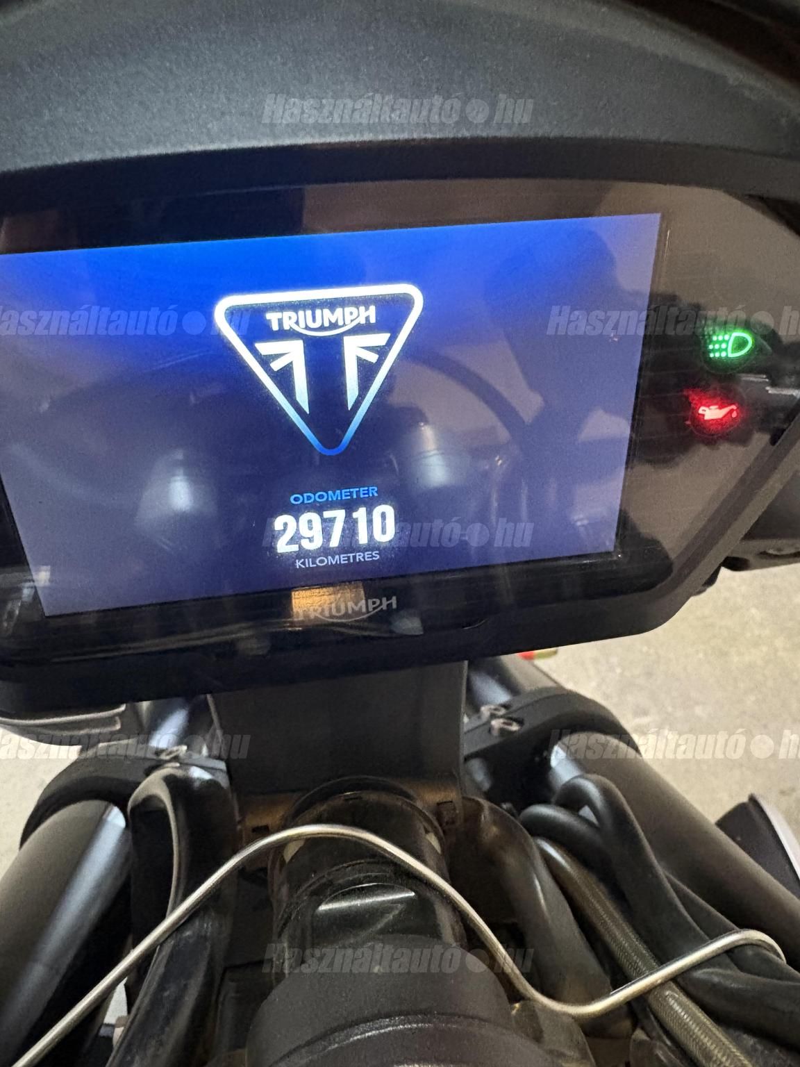 TRIUMPH STREET TRIPLE 2019/7 - 1