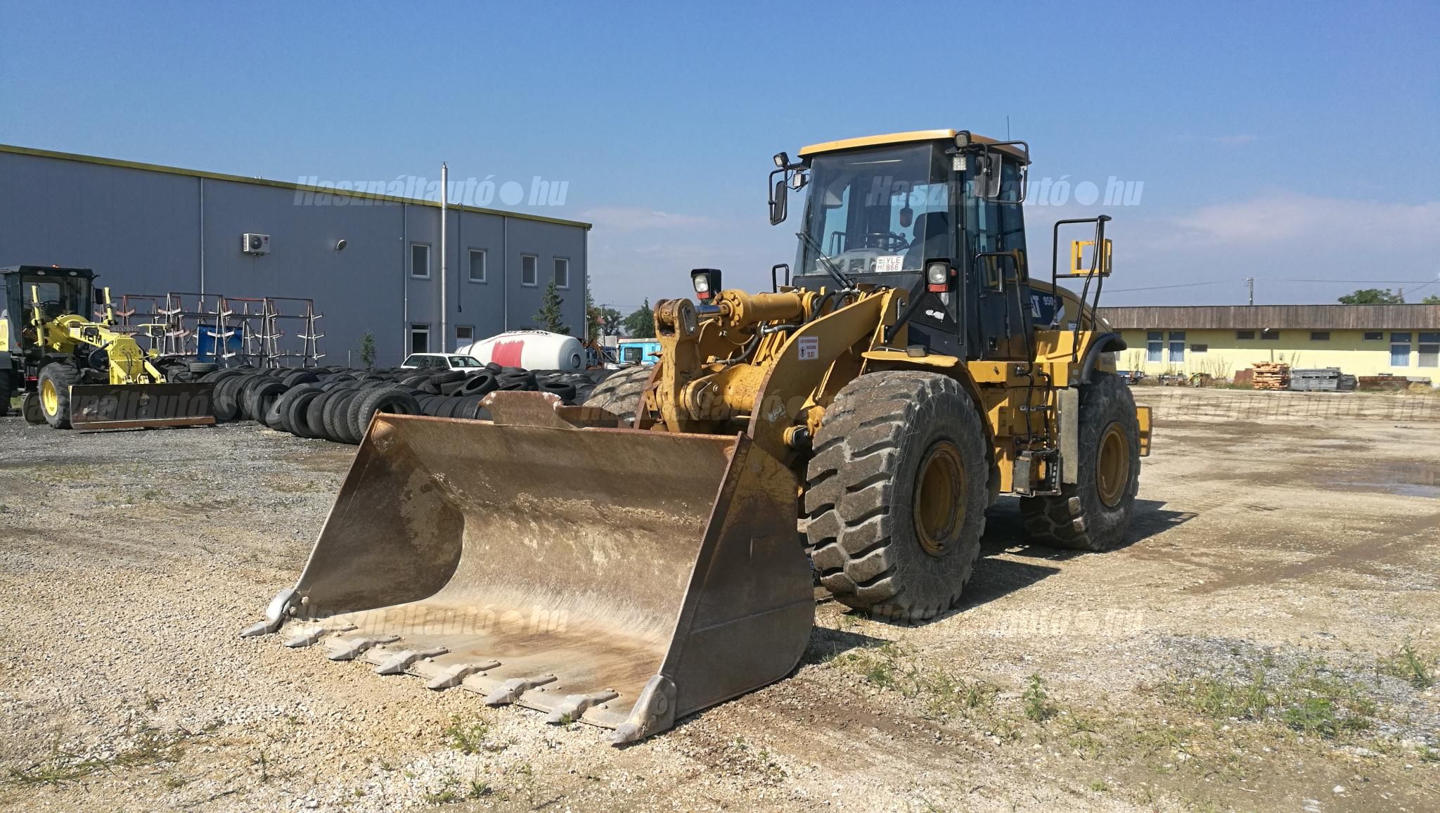 CATERPILLAR 2008 - 1