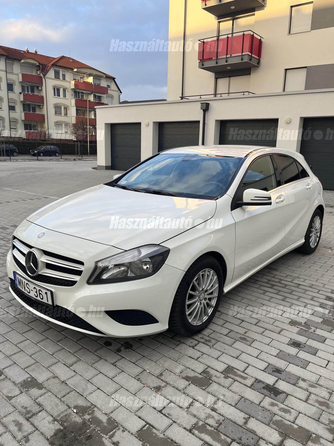 MERCEDES-BENZ A 180 2013/11 - 1