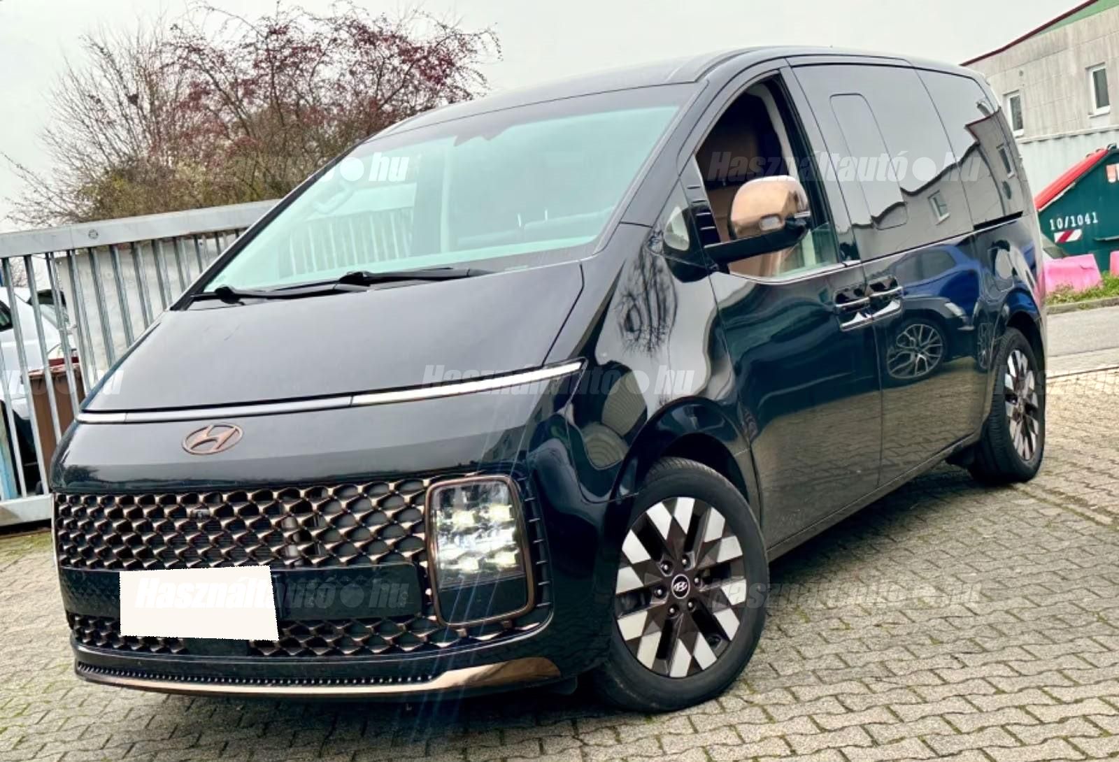 HYUNDAI STARIA 2022/10 - 1