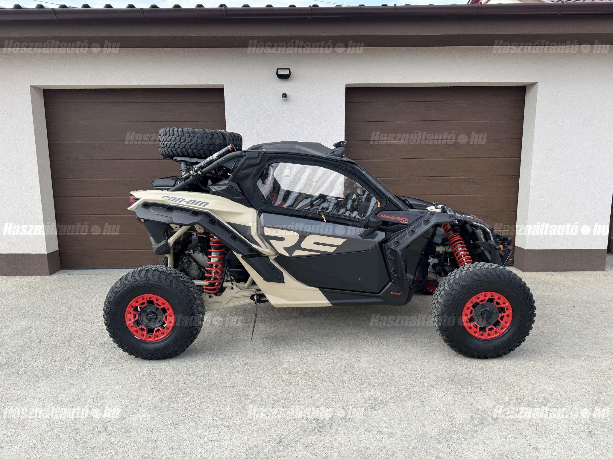 CAN-AM MAVERICK 2021/8 - 1