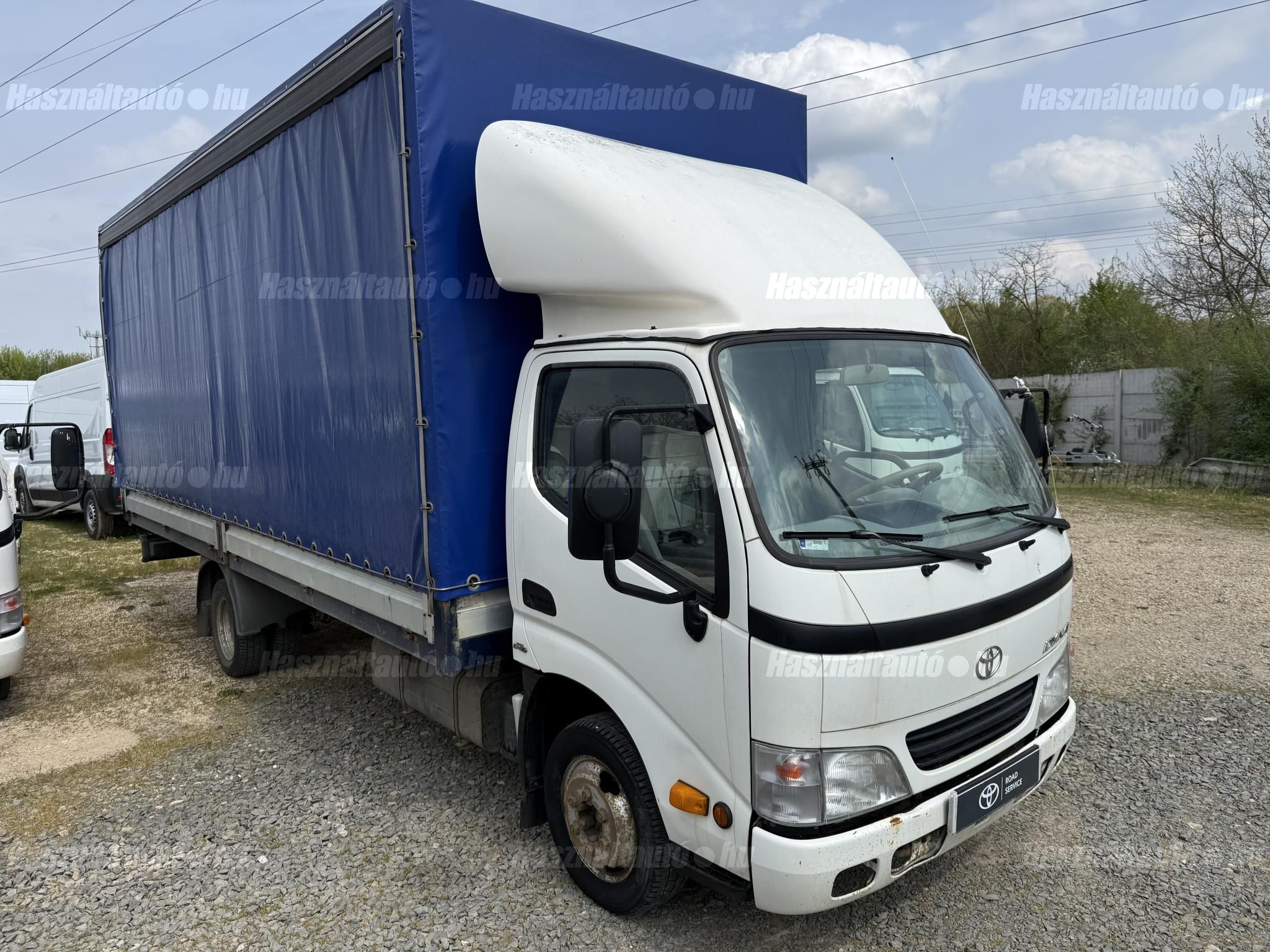 TOYOTA DYNA 2004/7 - 1