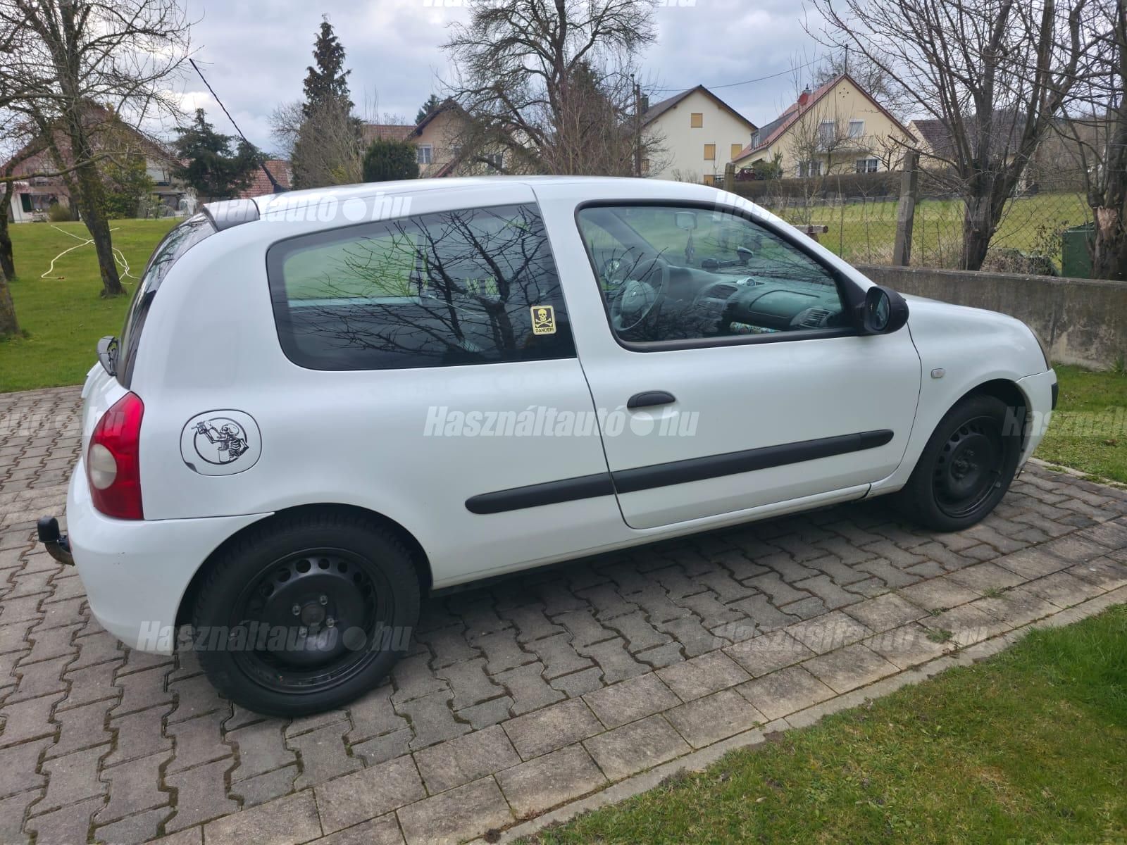 RENAULT CLIO 2010/2 - 1