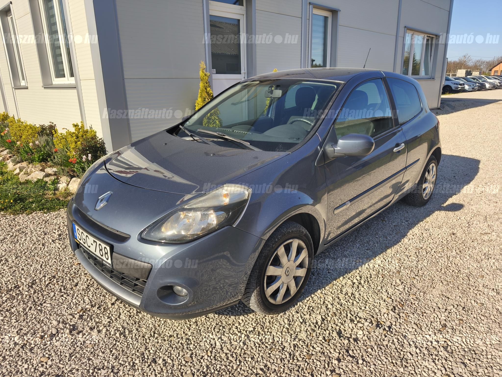 RENAULT CLIO 2012/1 - 1